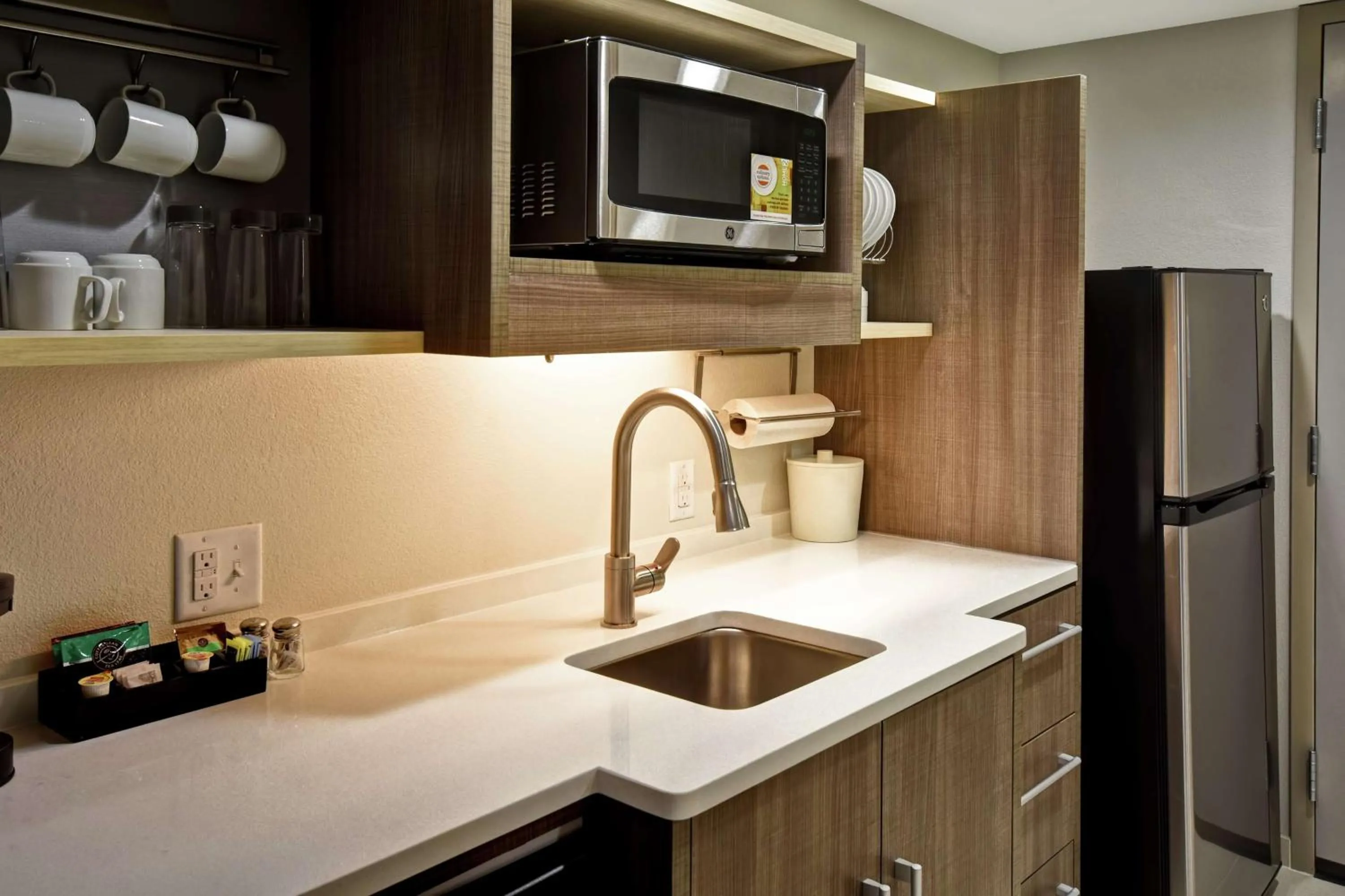 Kitchen or kitchenette in Home2 Suites By Hilton Frankfort