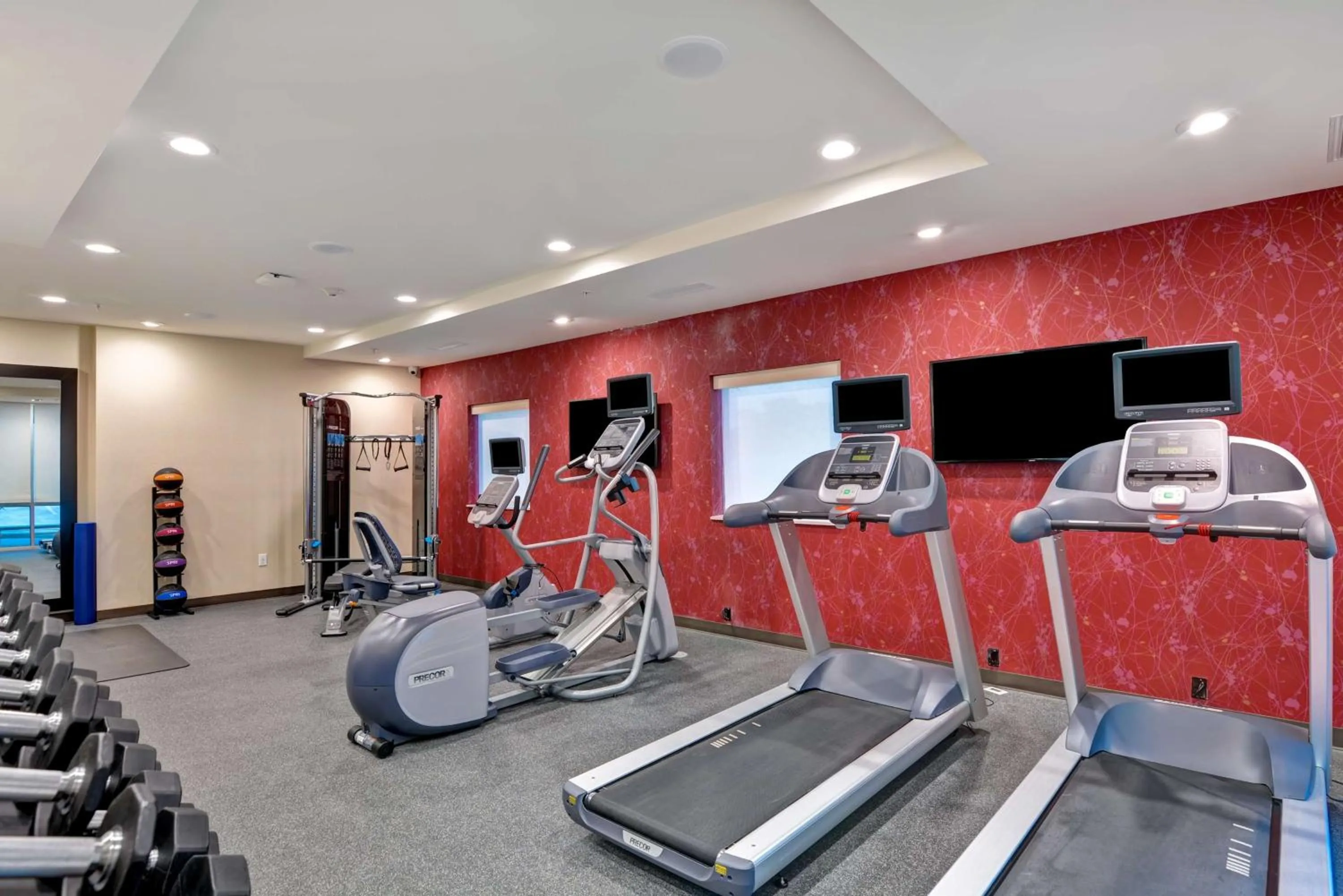 Fitness centre/facilities in Home2 Suites By Hilton Hot Springs