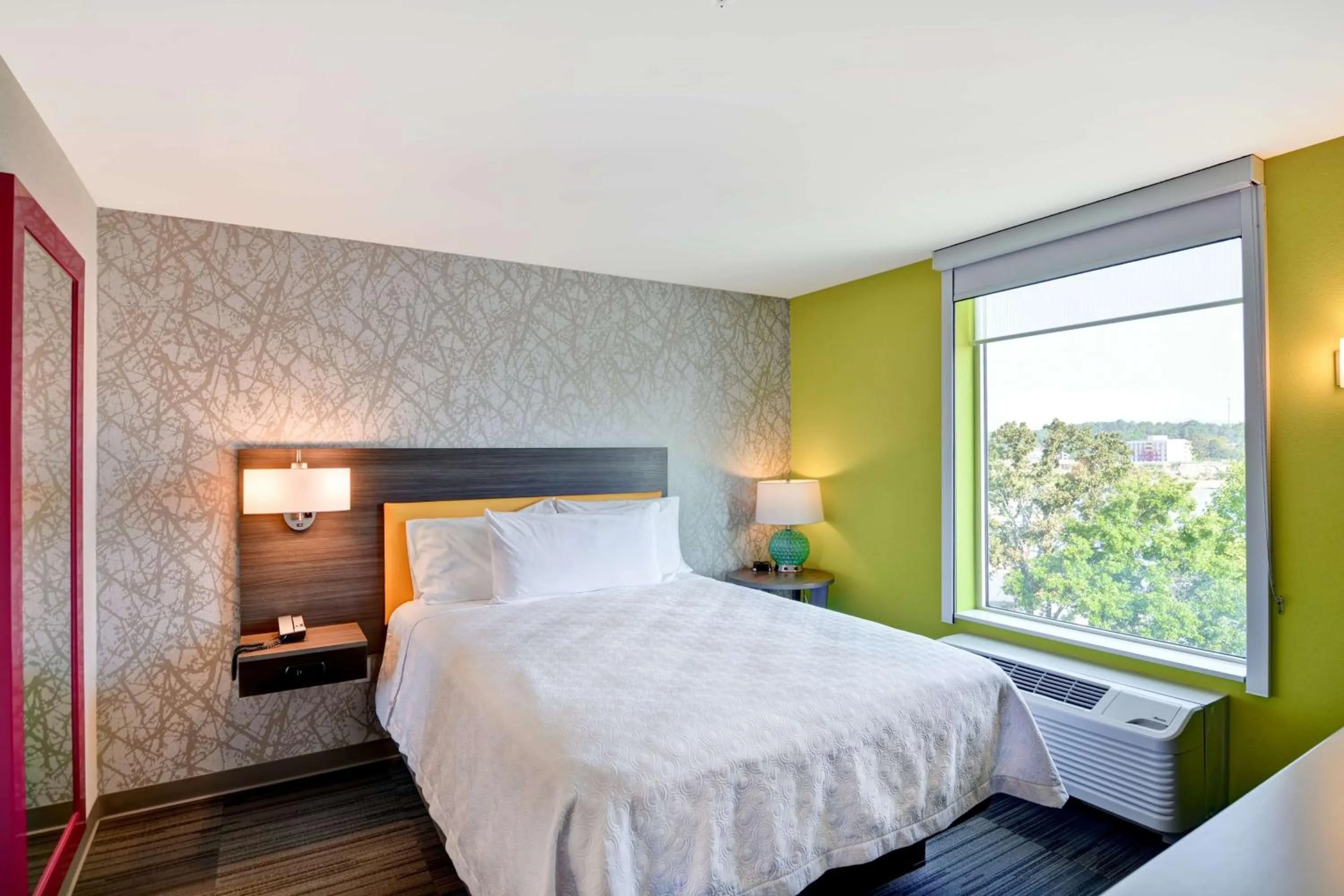 Bed in Home2 Suites By Hilton Hot Springs