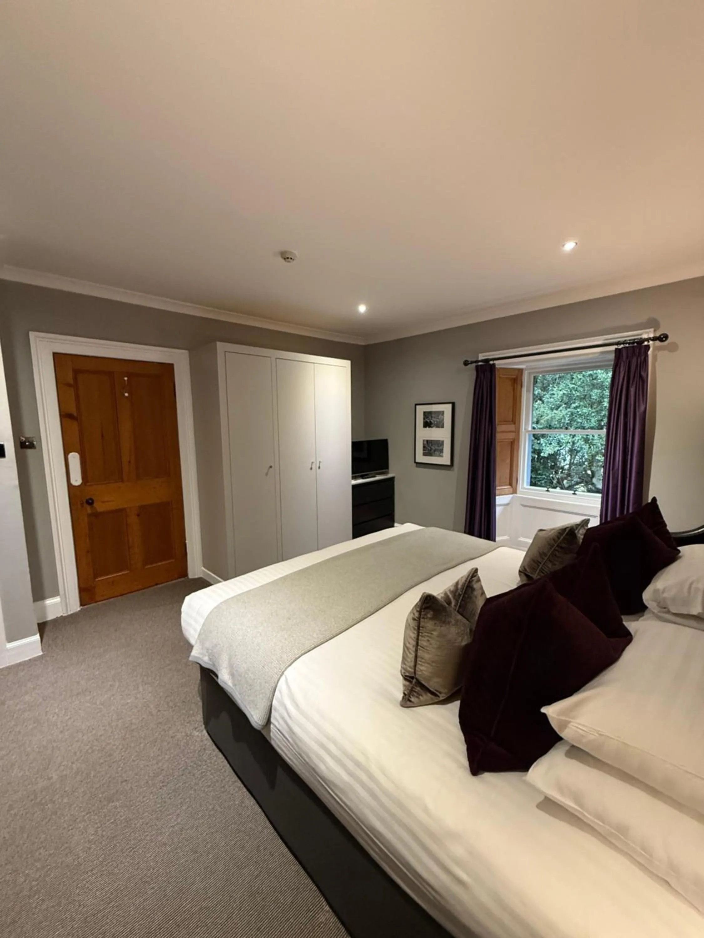 Bed in Craigatin House & Courtyard