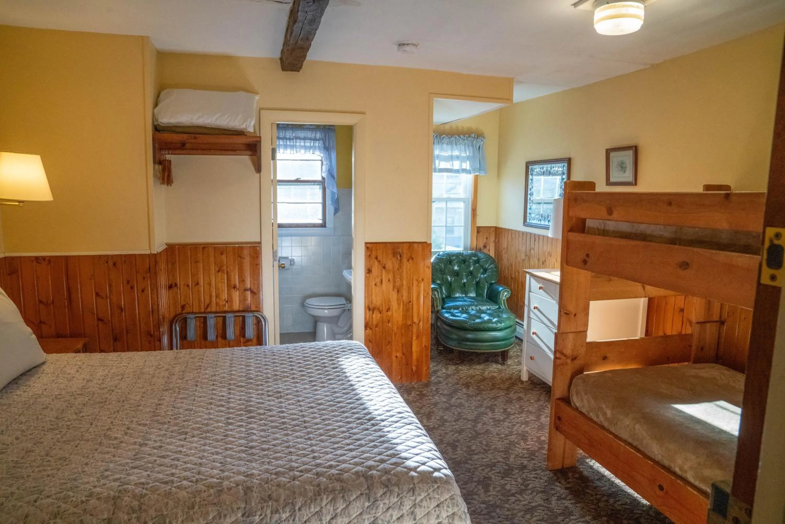 Bed in Gray Ghost Inn