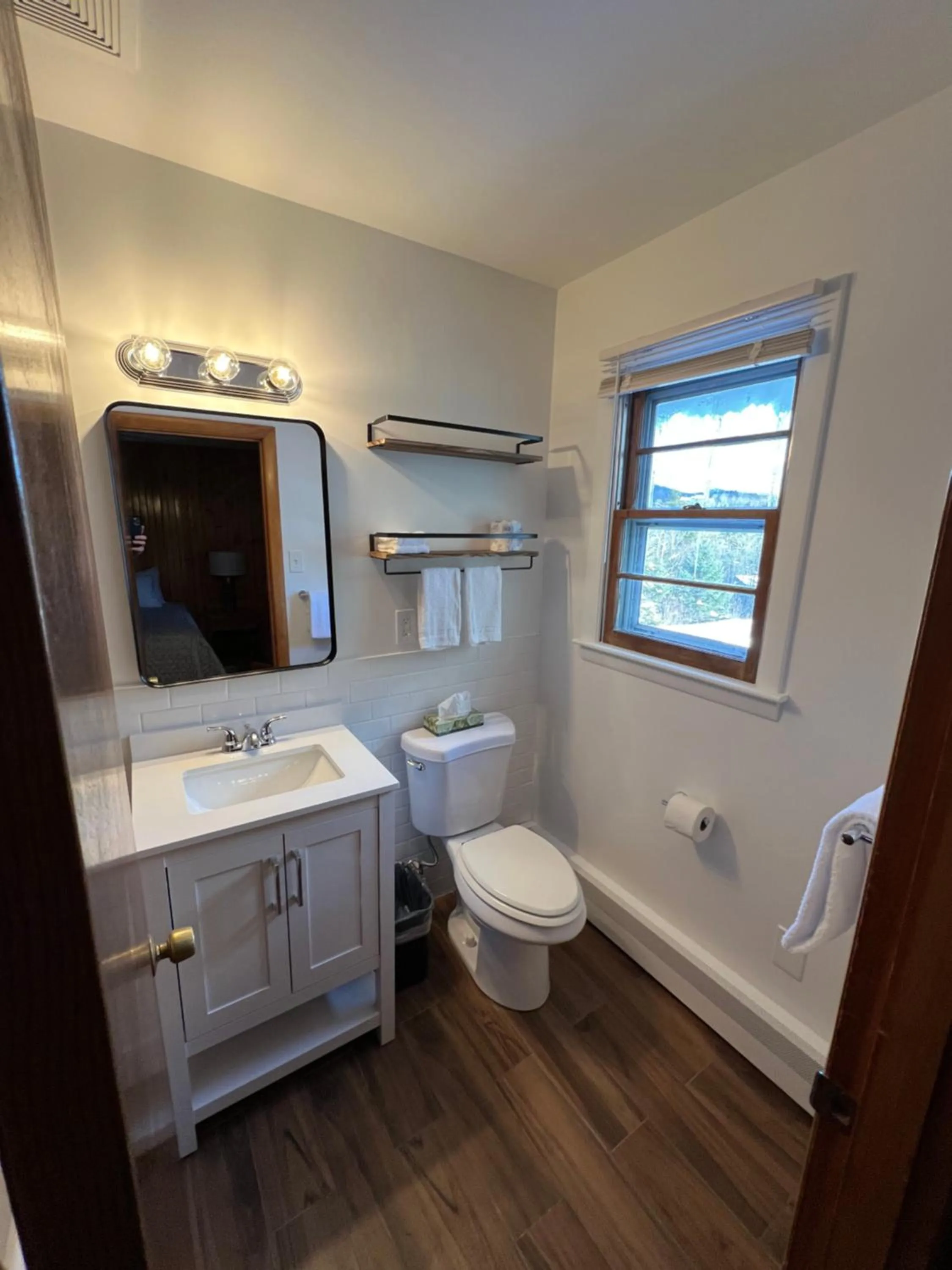 Shower in Gray Ghost Inn