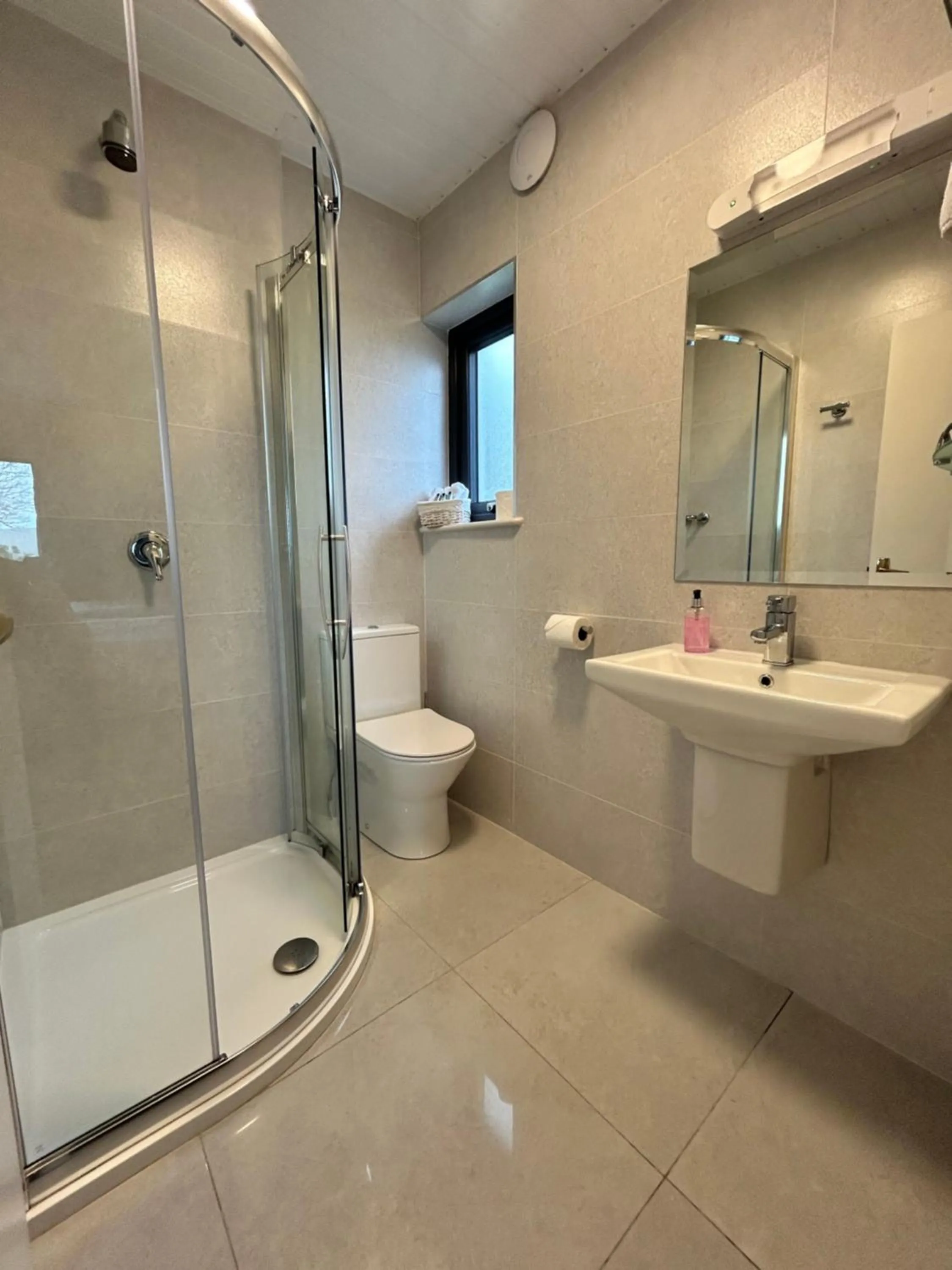 Bathroom in Cill Bhreac House B&B