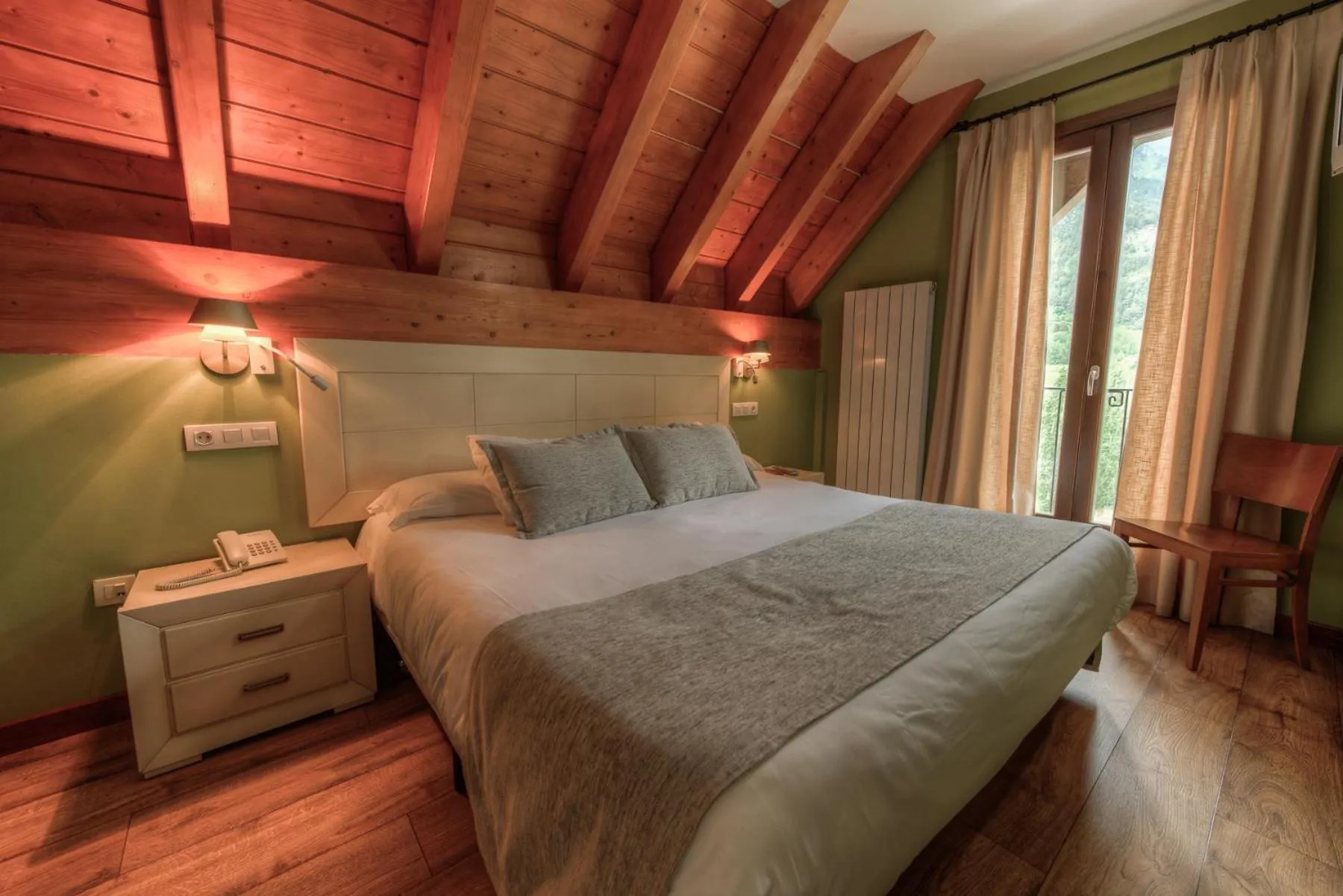 Photo of the whole room, Bed in Apartahotel Tres Quiñones