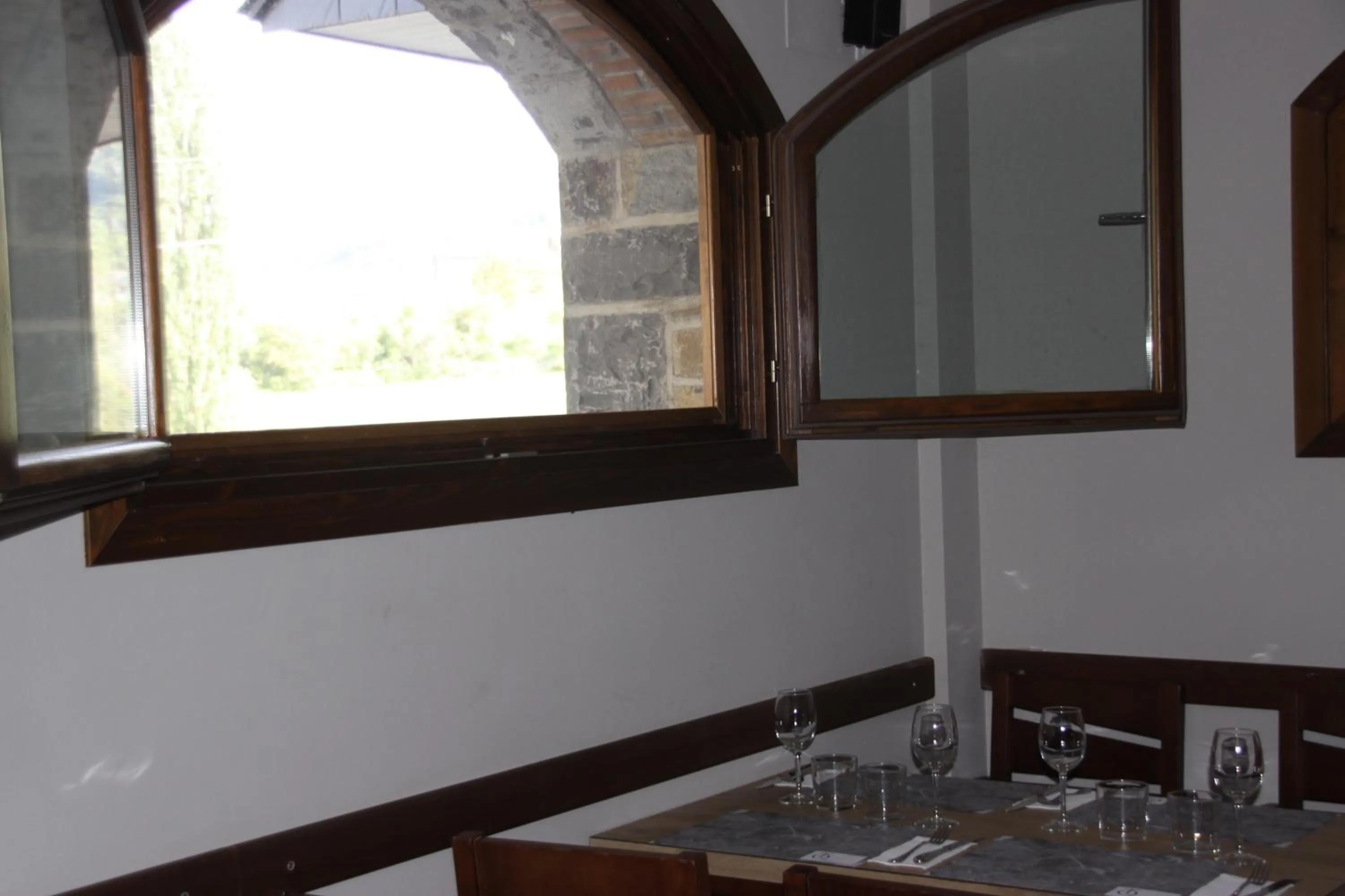 Restaurant/places to eat in Apartahotel Tres Quiñones