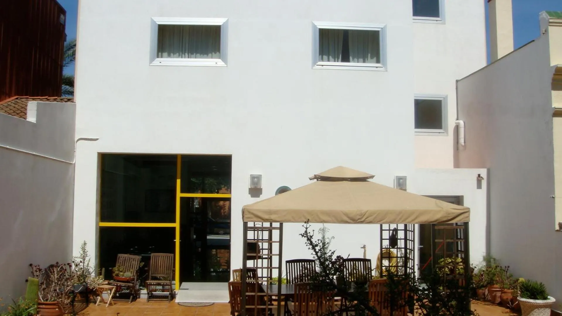 Facade/entrance in Hotel Blauet by Bossh! Hotels