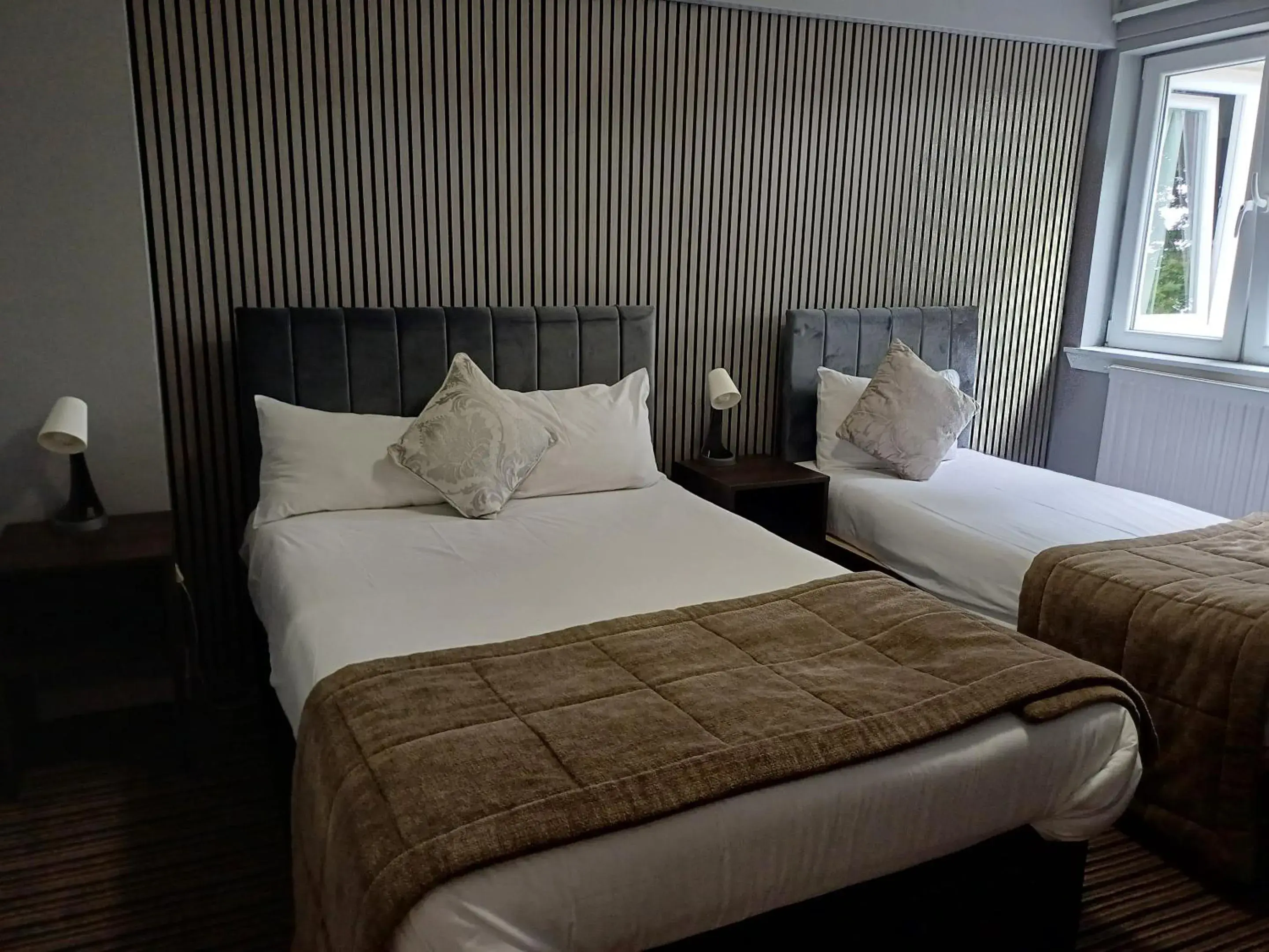 Triple Room in Kings Park Hotel Triple Room in Kings Park Hotel