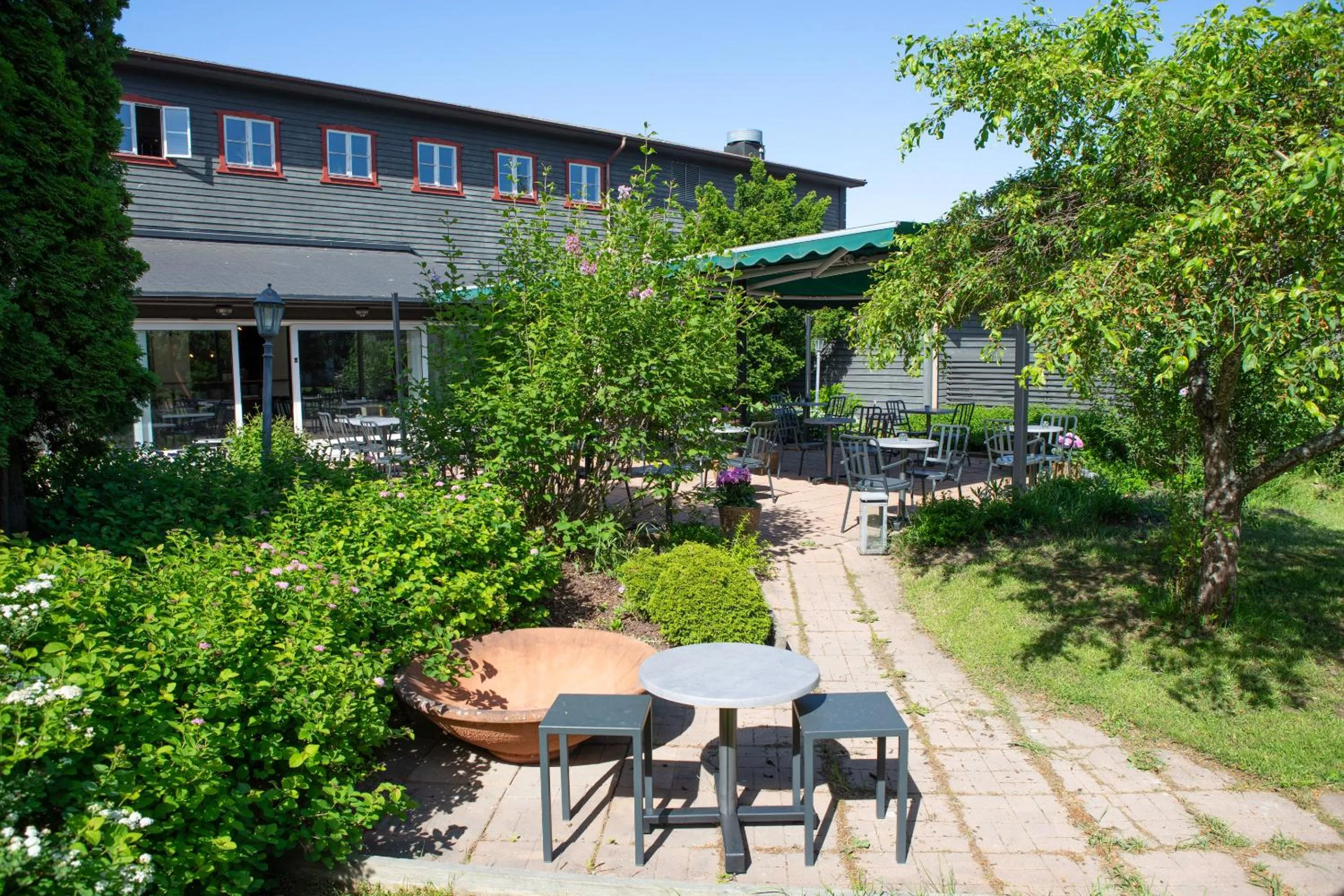 Patio in Gylle Hotell & Restaurang Brödernas