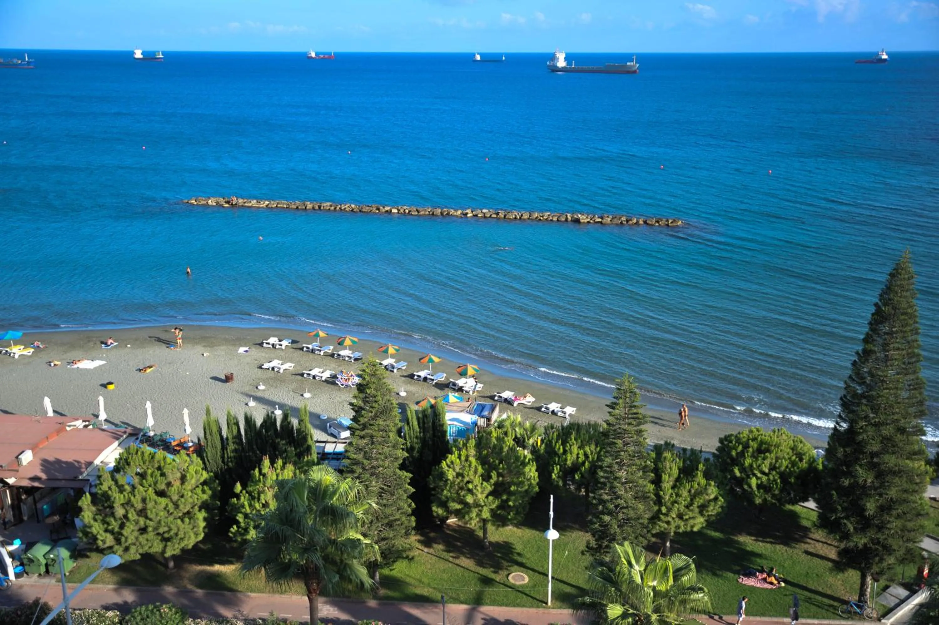 Pier Beach Hotel Apartments