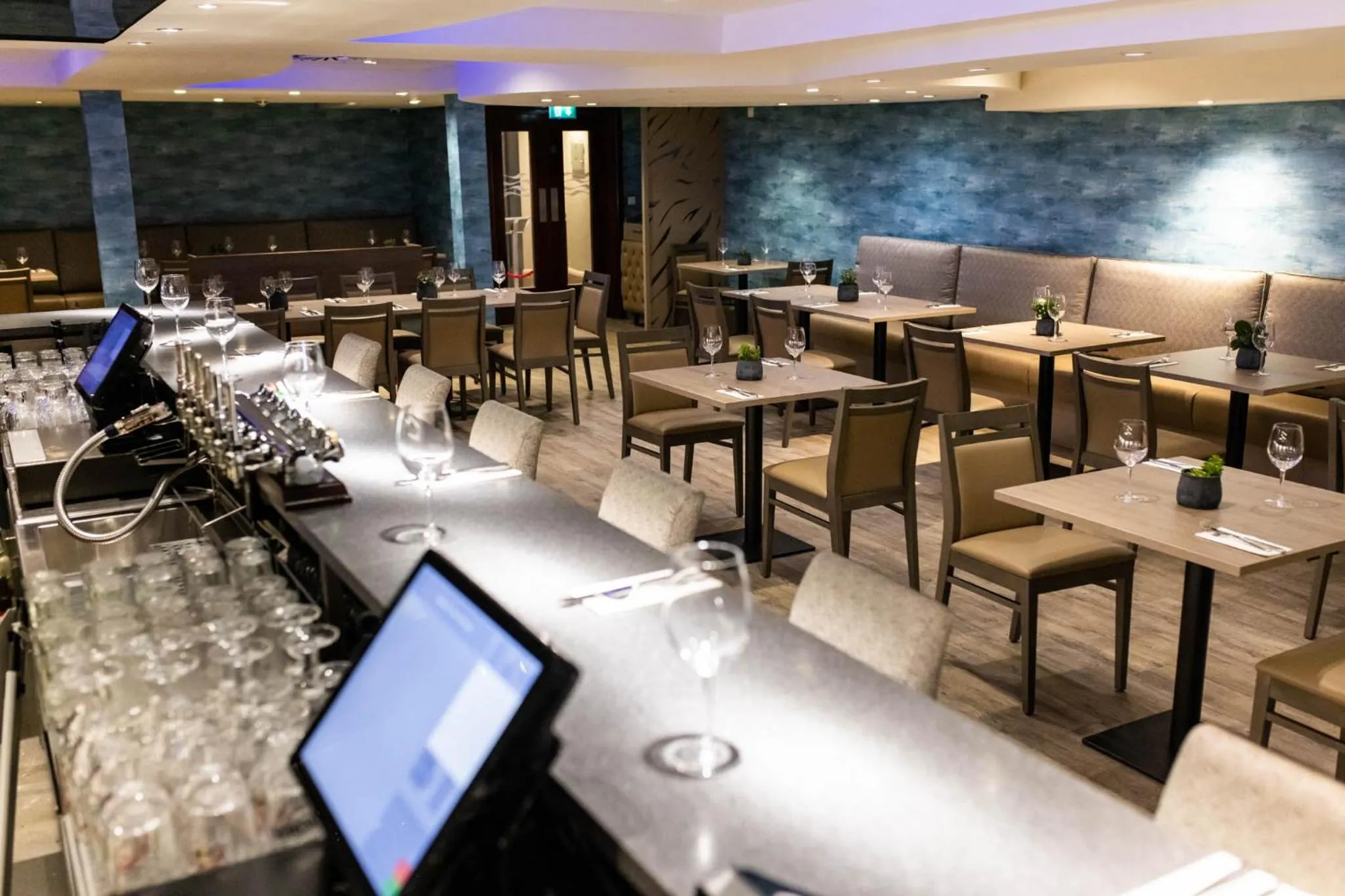 Restaurant/places to eat in The Royal Yacht