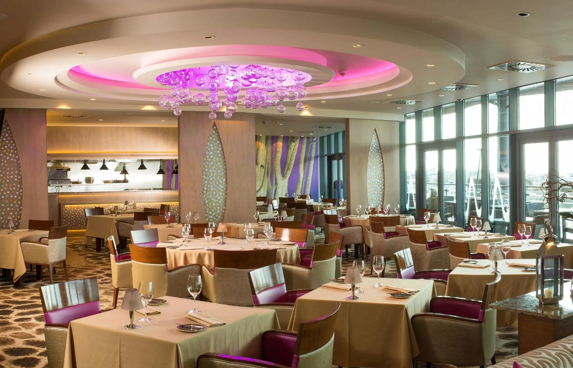 Breakfast in The Royal Yacht