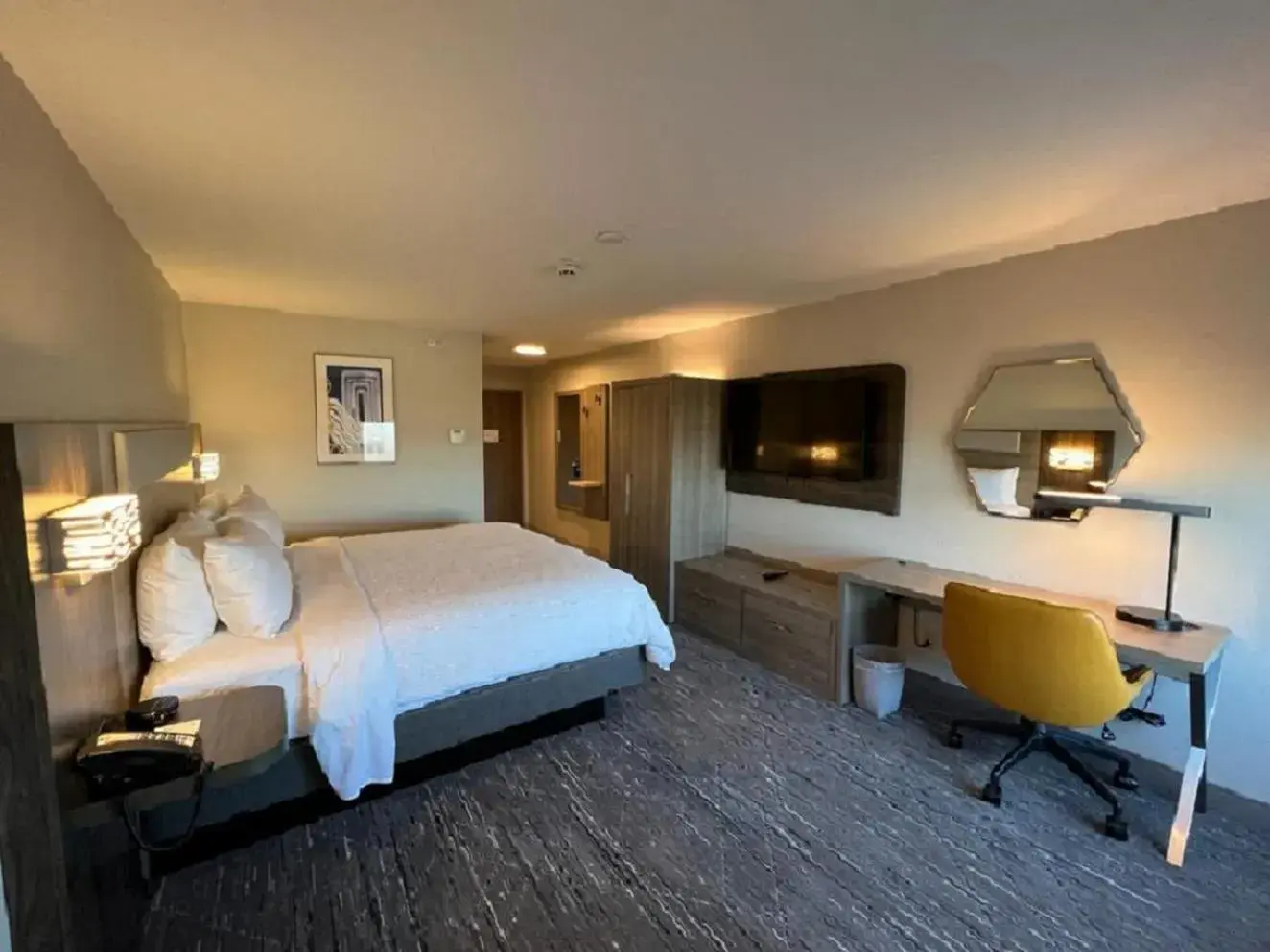 Standard King Room - Communications/Mobility Accessible in Holiday Inn Express - Rensselaer by IHG Standard King Room - Communications/Mobility Accessible in Holiday Inn Express - Rensselaer by IHG