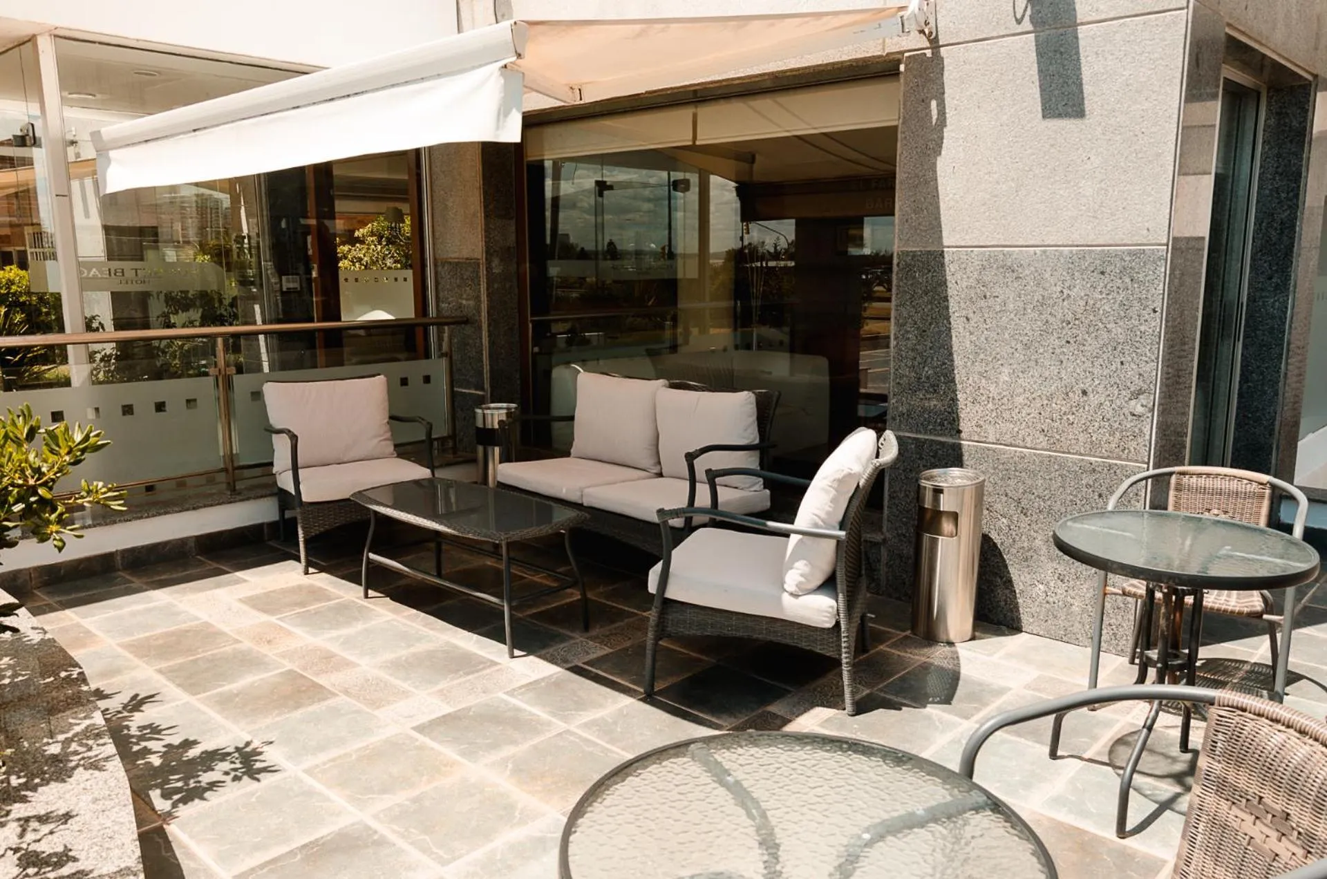 Patio in Hotel Sunset Beach