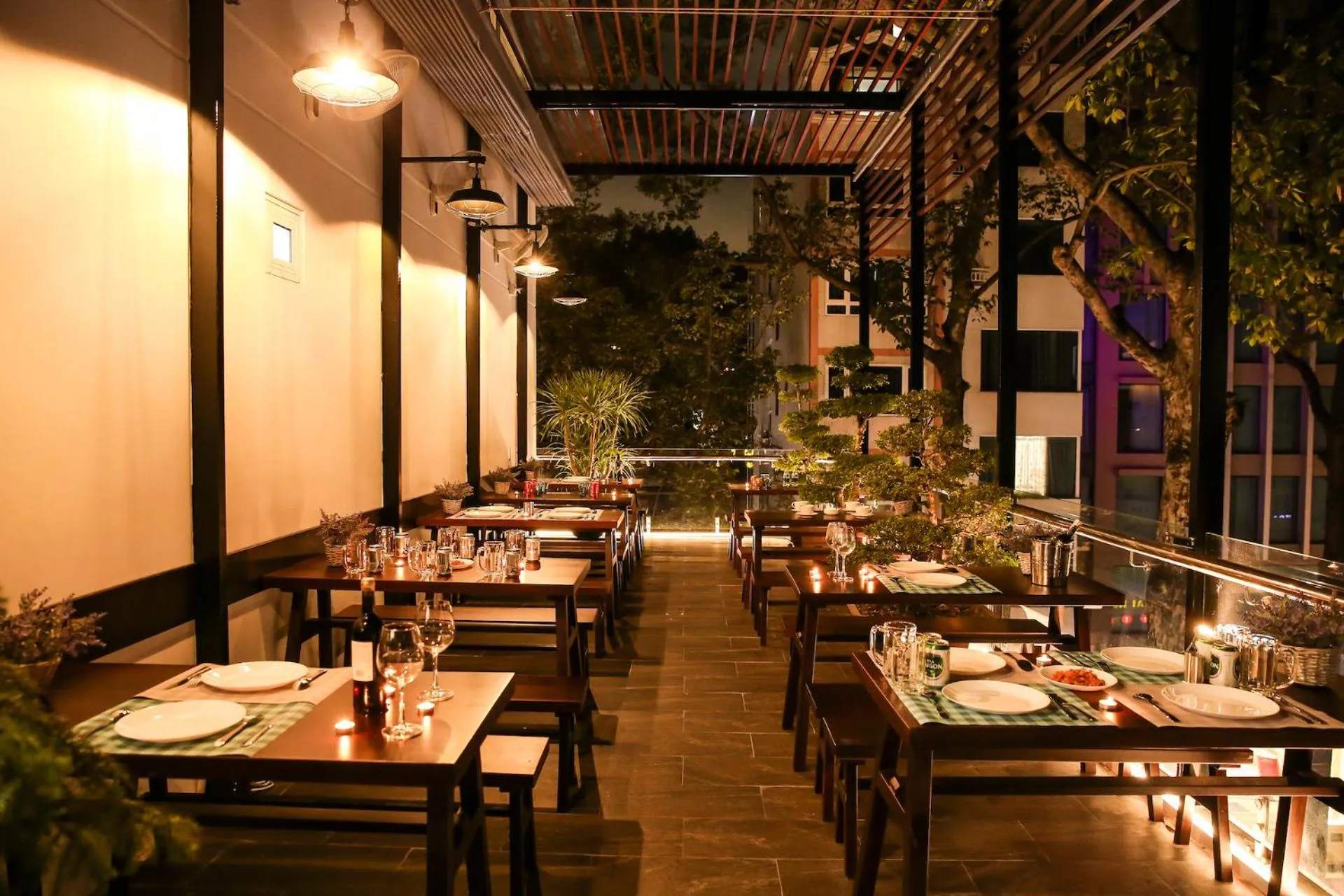 Restaurant/places to eat in The Umi Hotel