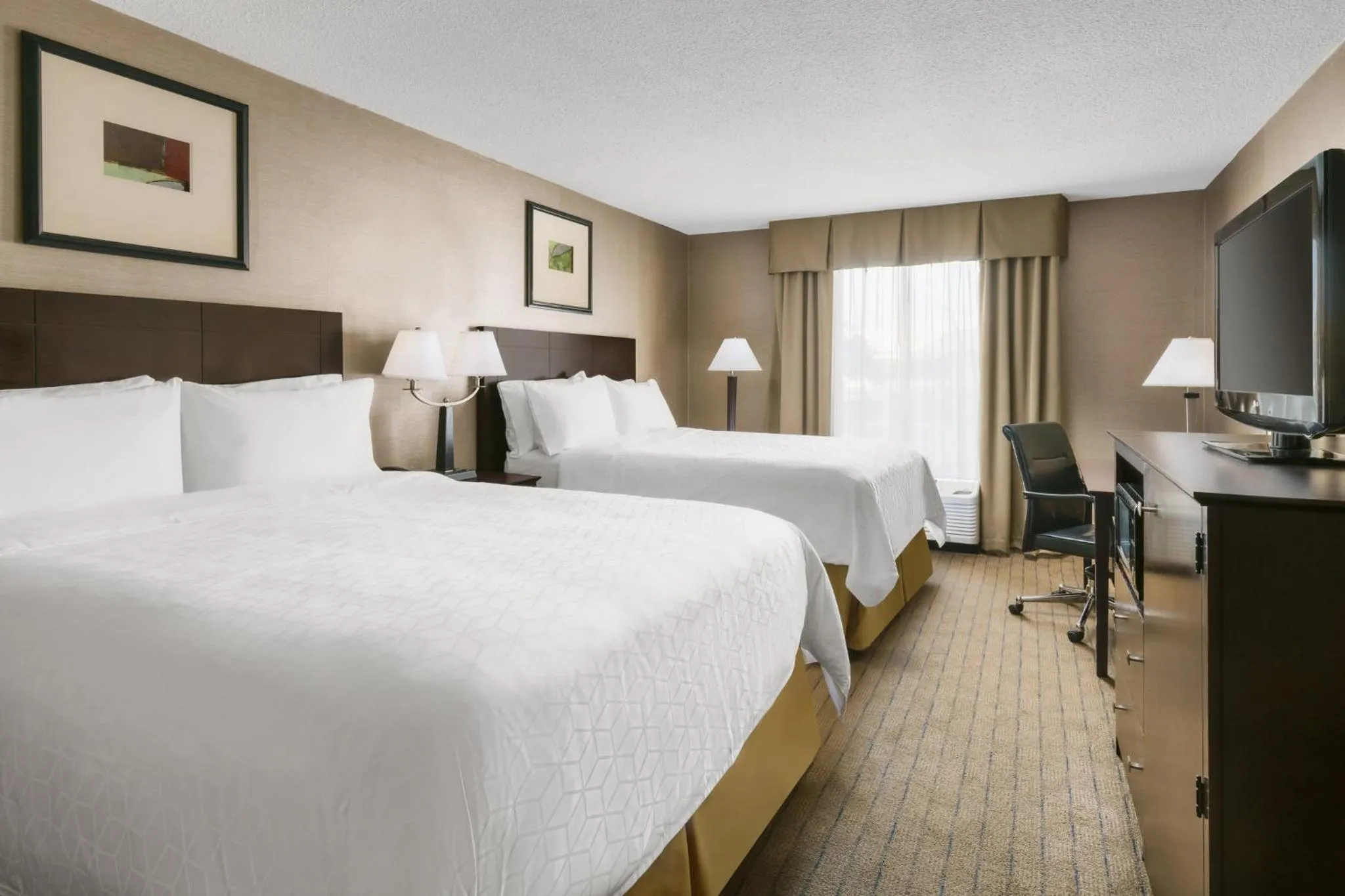 Photo of the whole room, Bed in Holiday Inn Express Boston Brockton by IHG