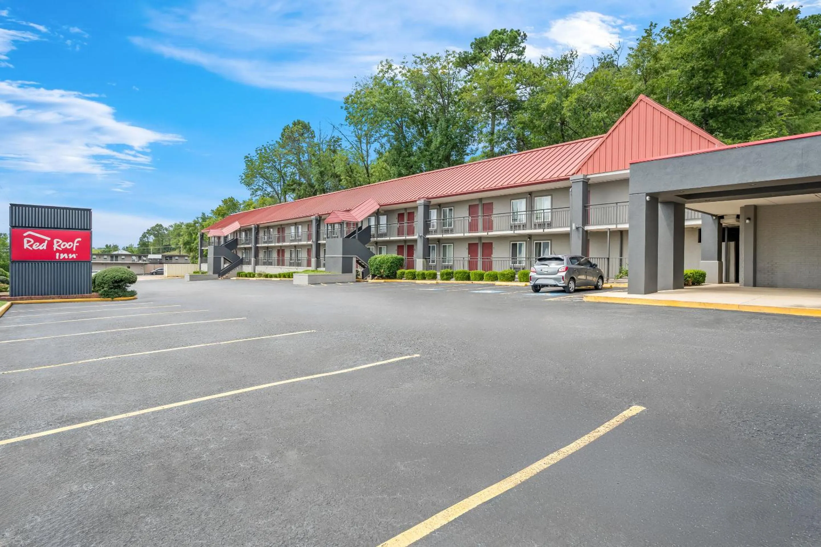 Property building in Red Roof Inn Hot Springs