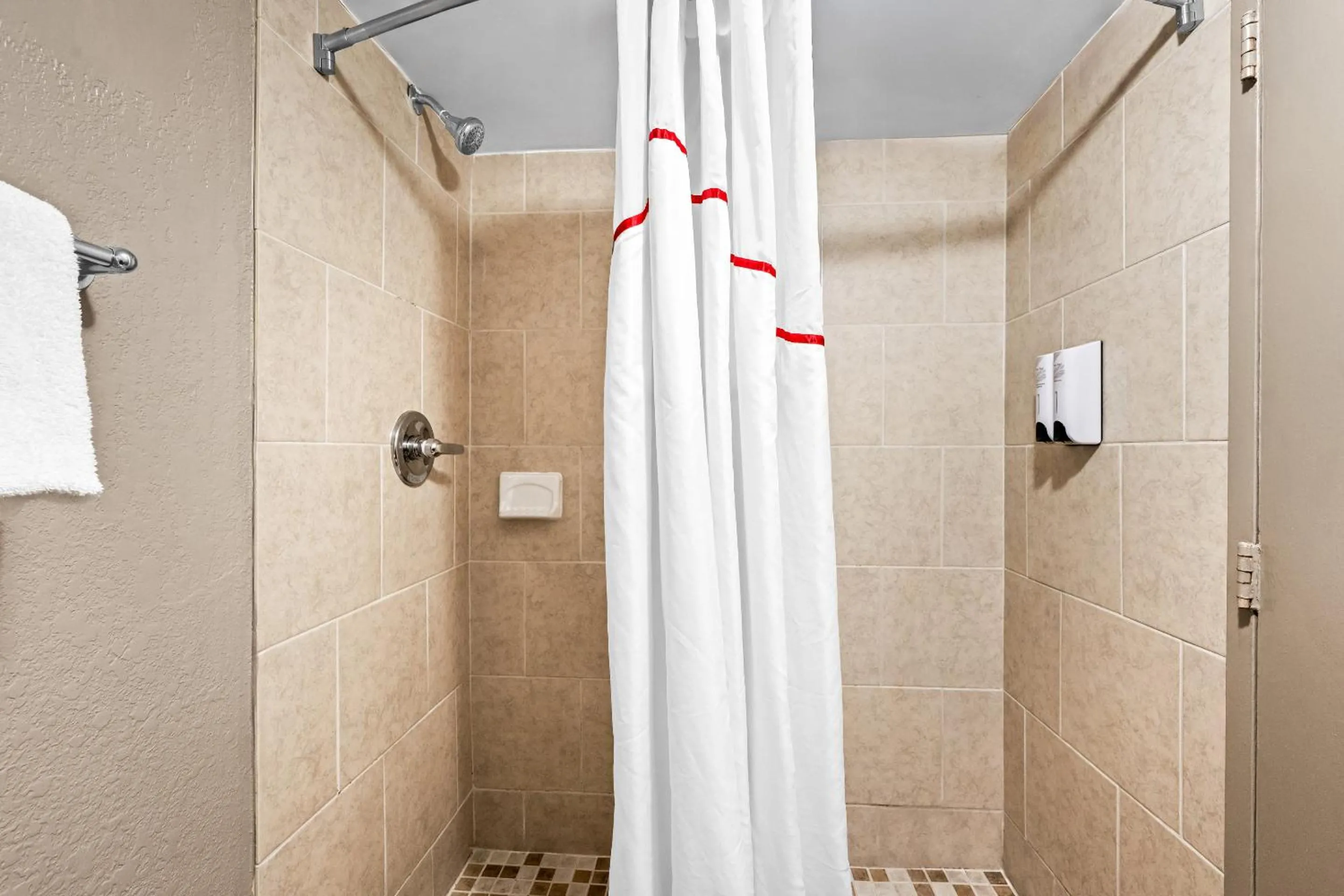 Bathroom in Red Roof Inn Hot Springs