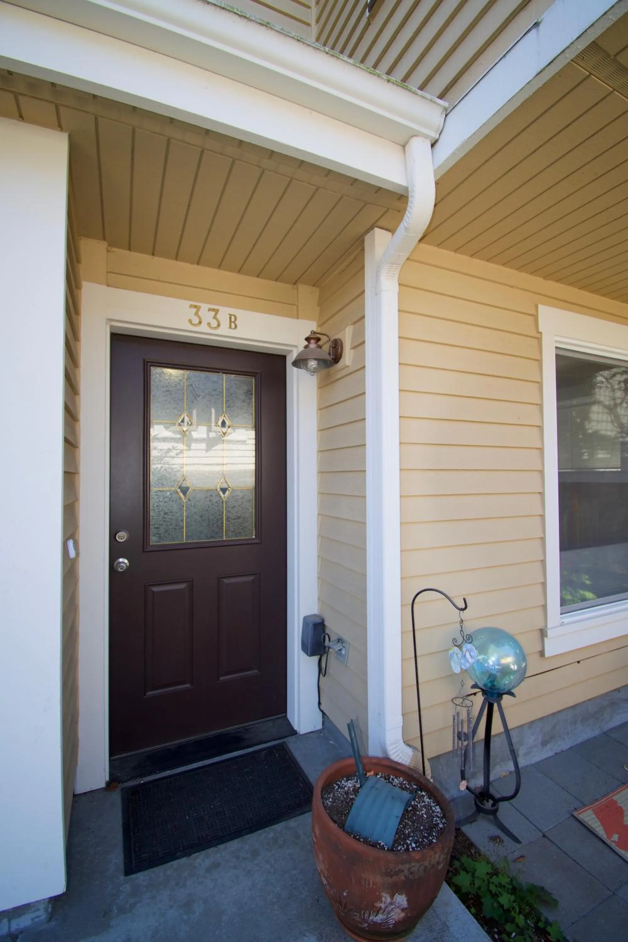 Property building in Comfort and Grace Perched on Queen Anne Hill