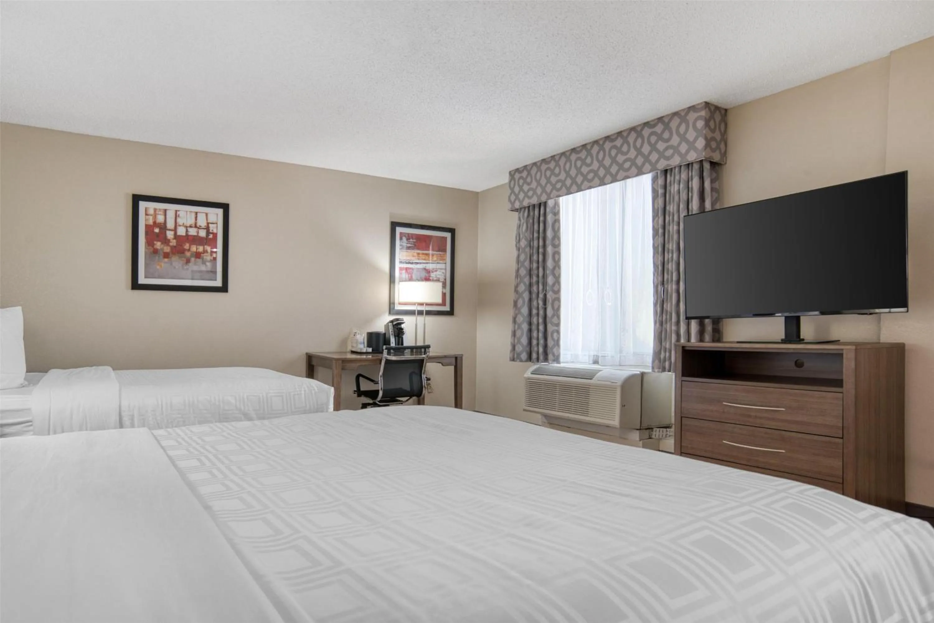 Bedroom, Bed in Best Western Plus Philadelphia-Choctaw Hotel and Suites