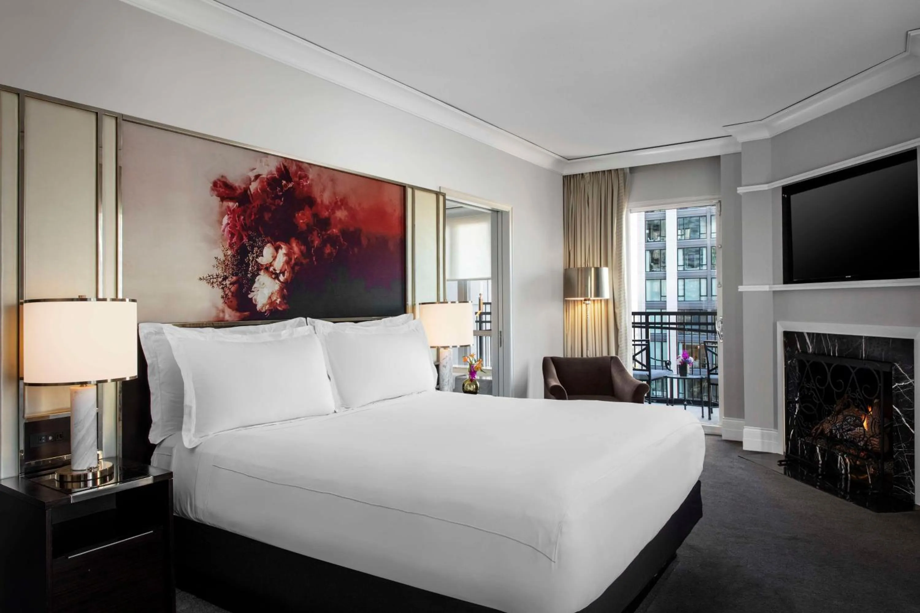 Bed in Waldorf Astoria Chicago