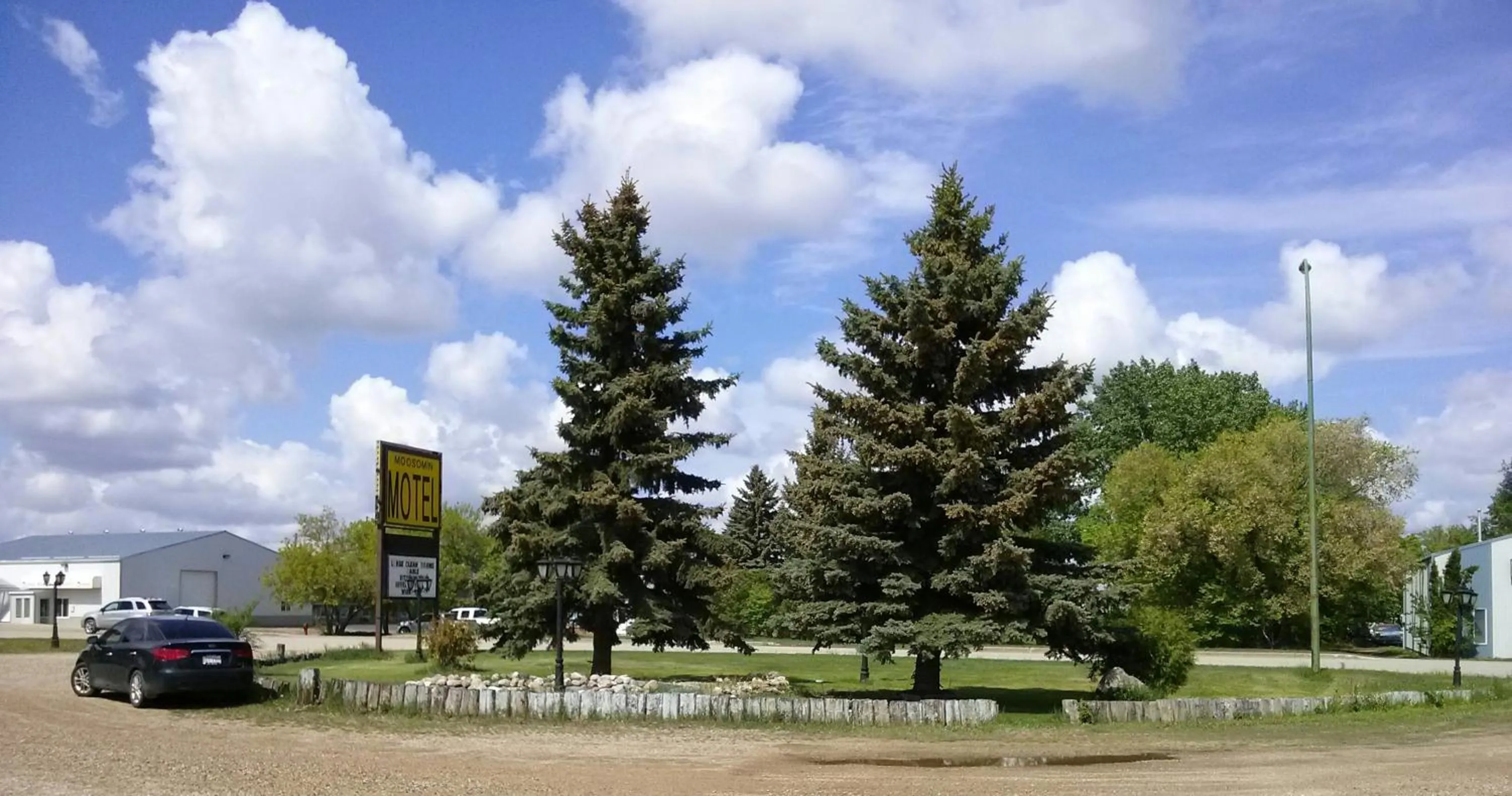 Property building in Moosomin Motel