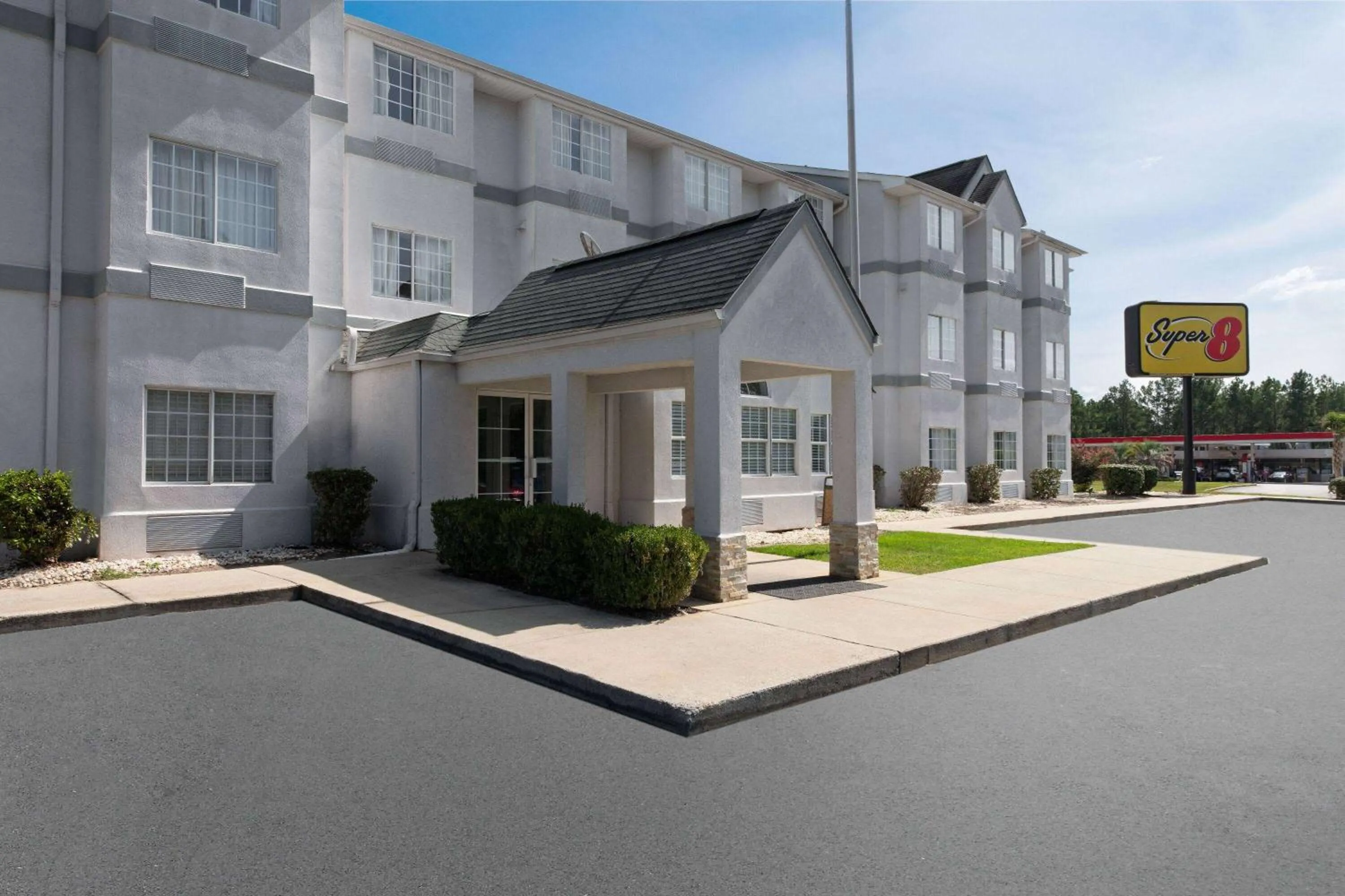 Property building in Super 8 by Wyndham Harbison/Parkridge Hospital