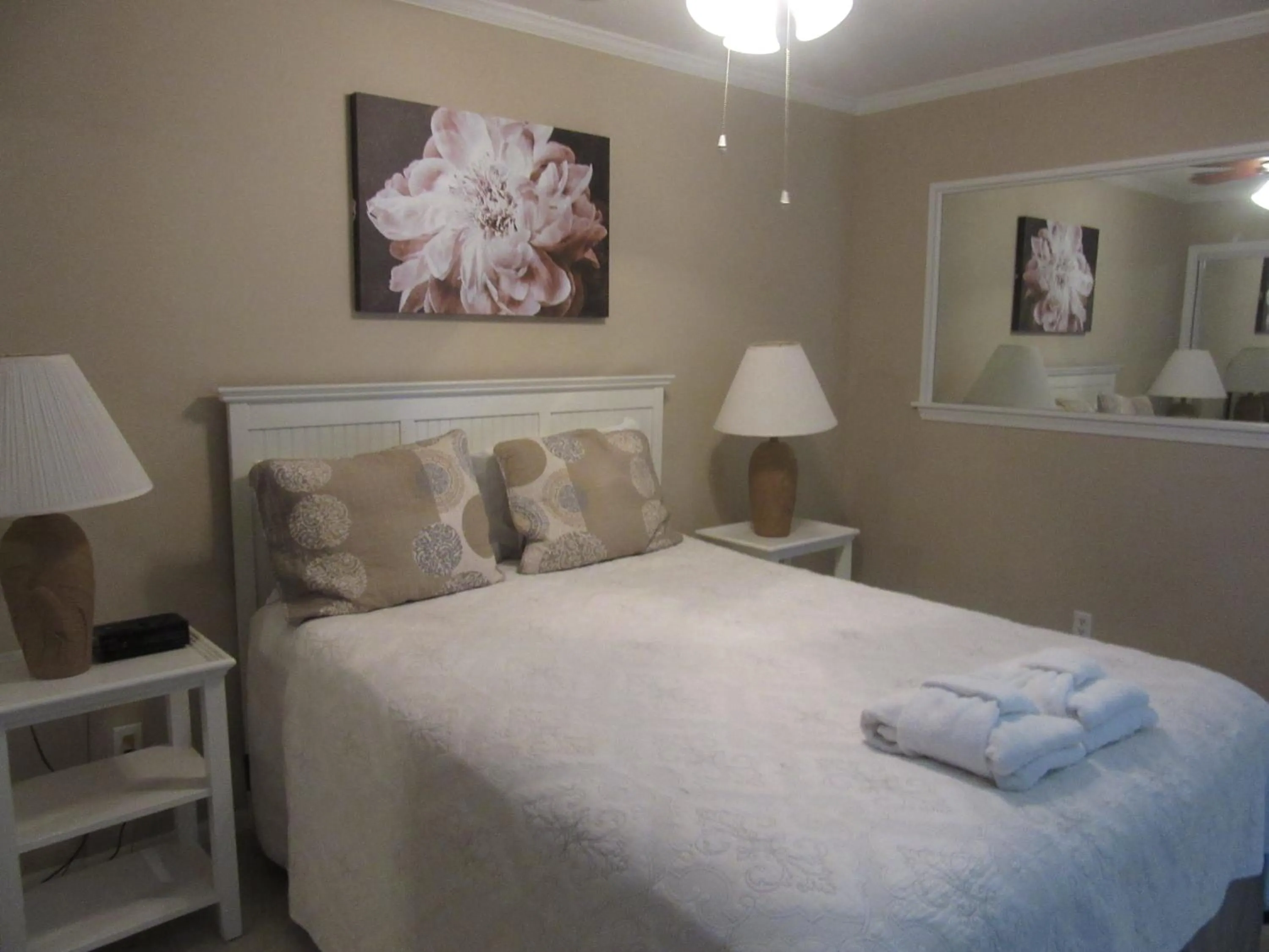 Bed in Hilton Head Island Beach and Tennis Resort