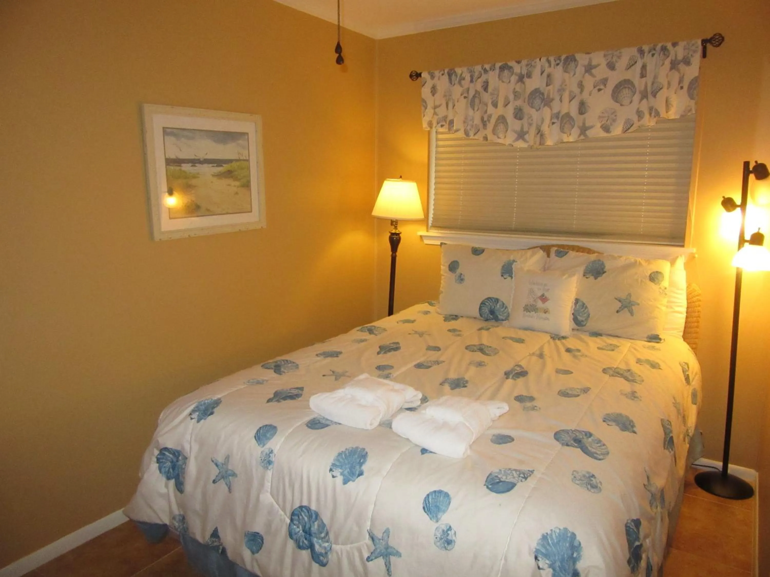 Bed in Hilton Head Island Beach and Tennis Resort