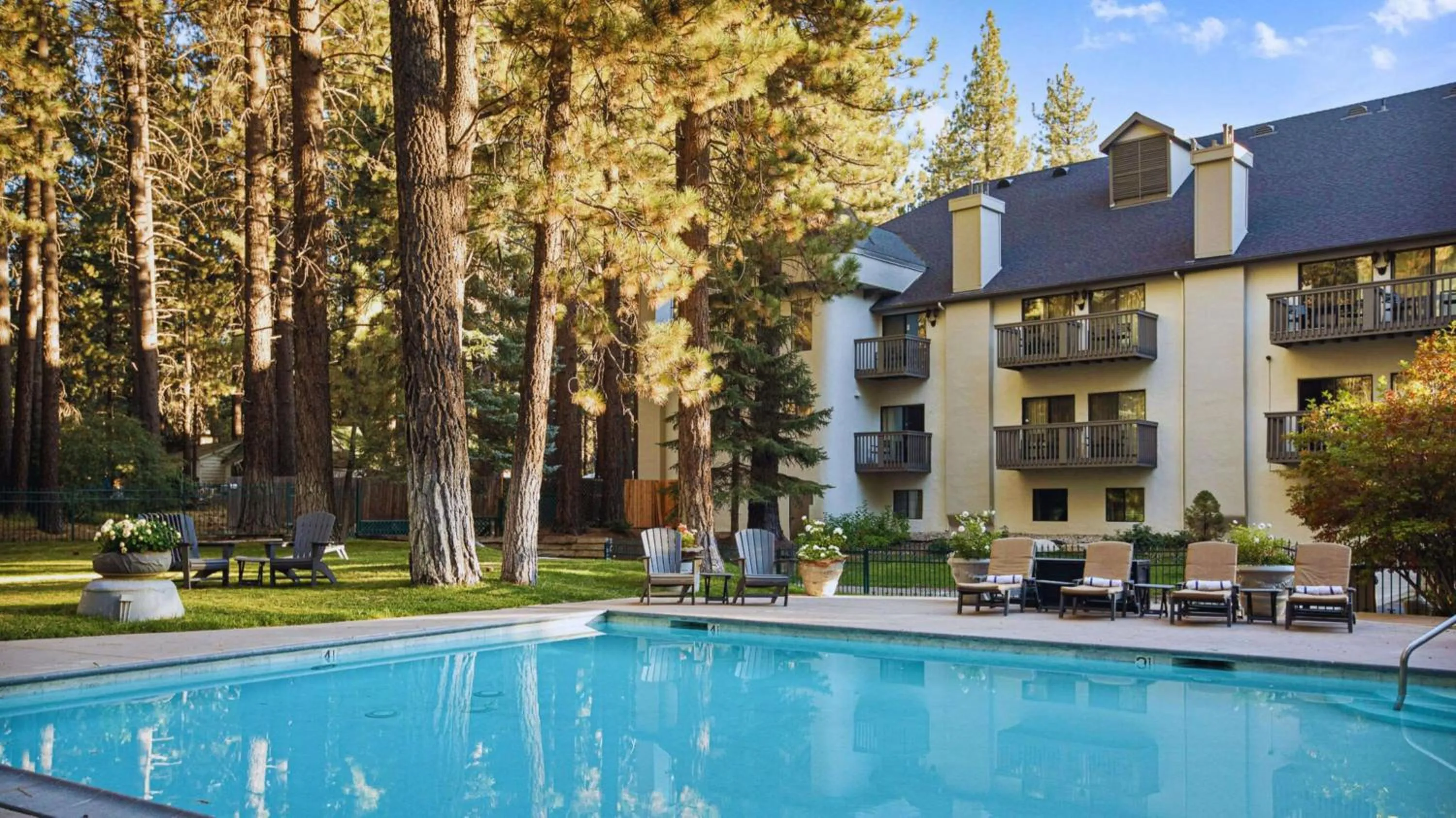 Pool view in Chateau Big Bear Boutique Hotel, BW Signature Collection