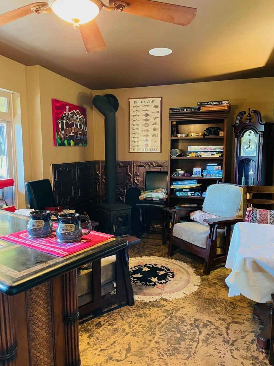 Bed in The Tuwanek Hotel and Spa