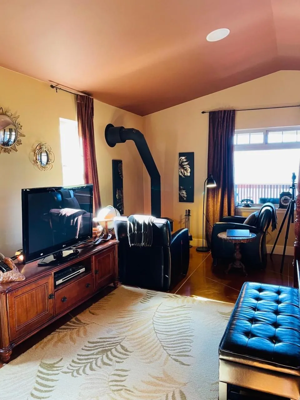 Bed in The Tuwanek Hotel and Spa