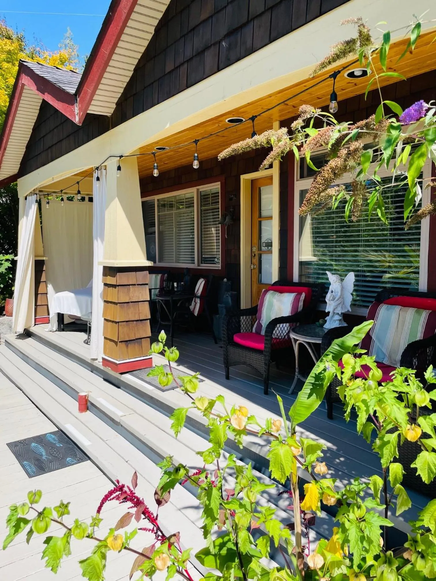 The Tuwanek Hotel and Spa