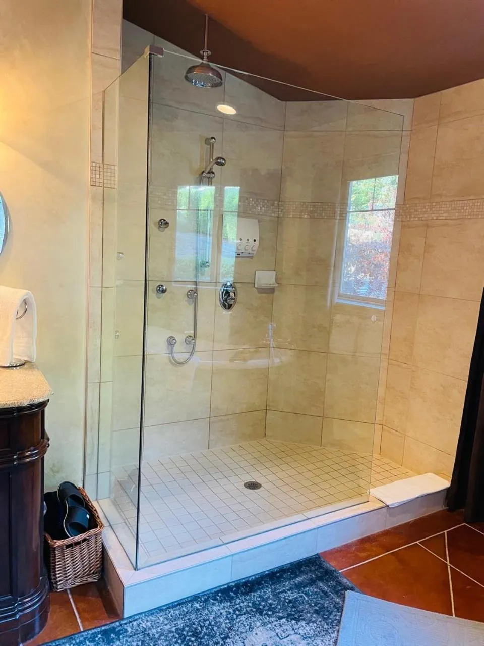 The Tuwanek Hotel and Spa