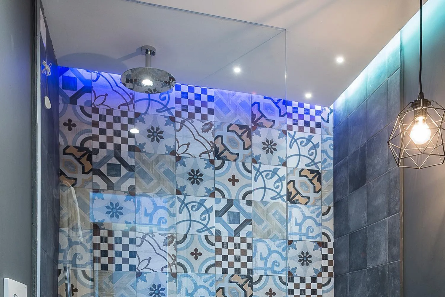 Shower in Z-ArchSuites