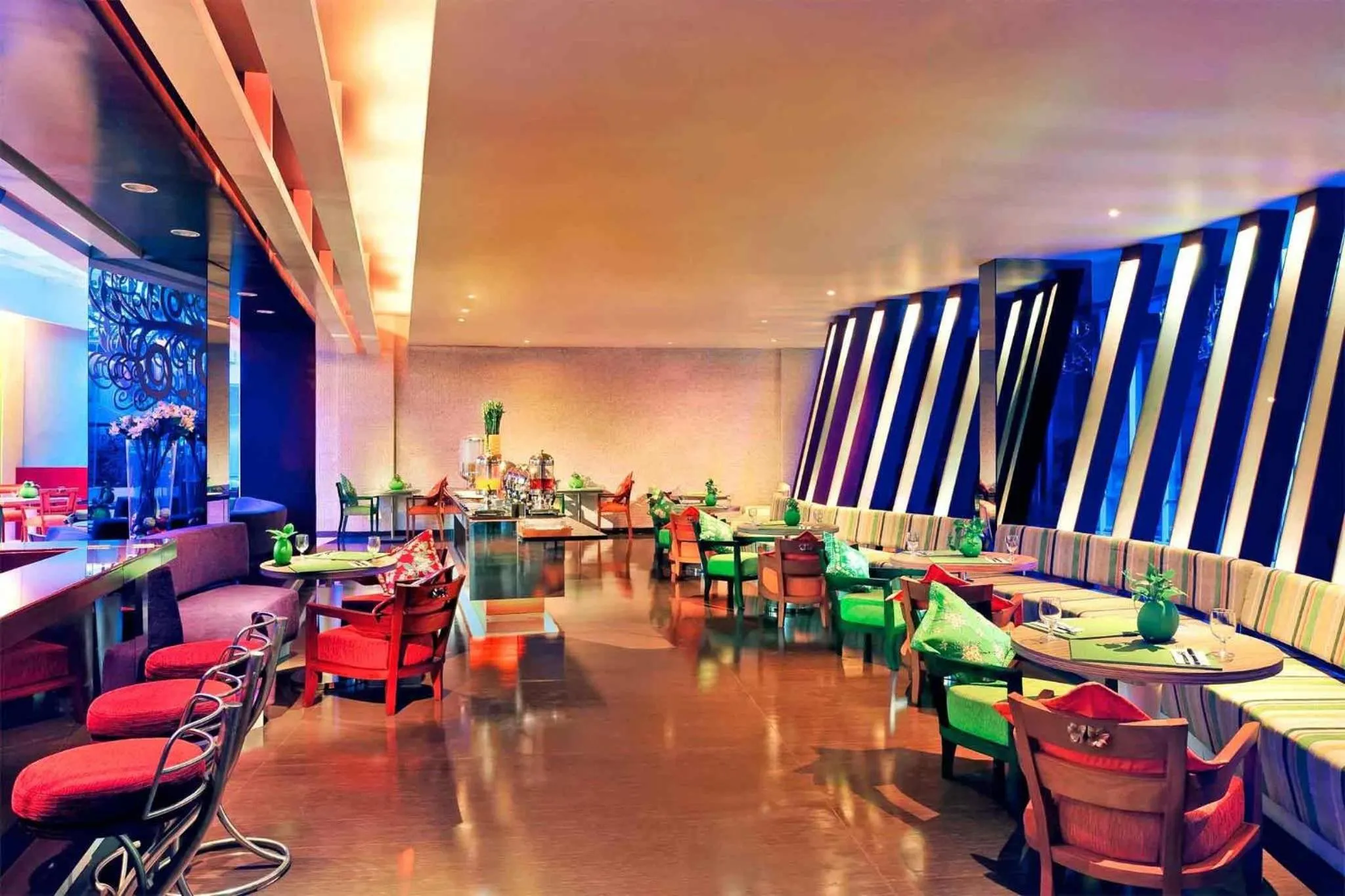 Restaurant/places to eat in Ibis Styles Bali Denpasar