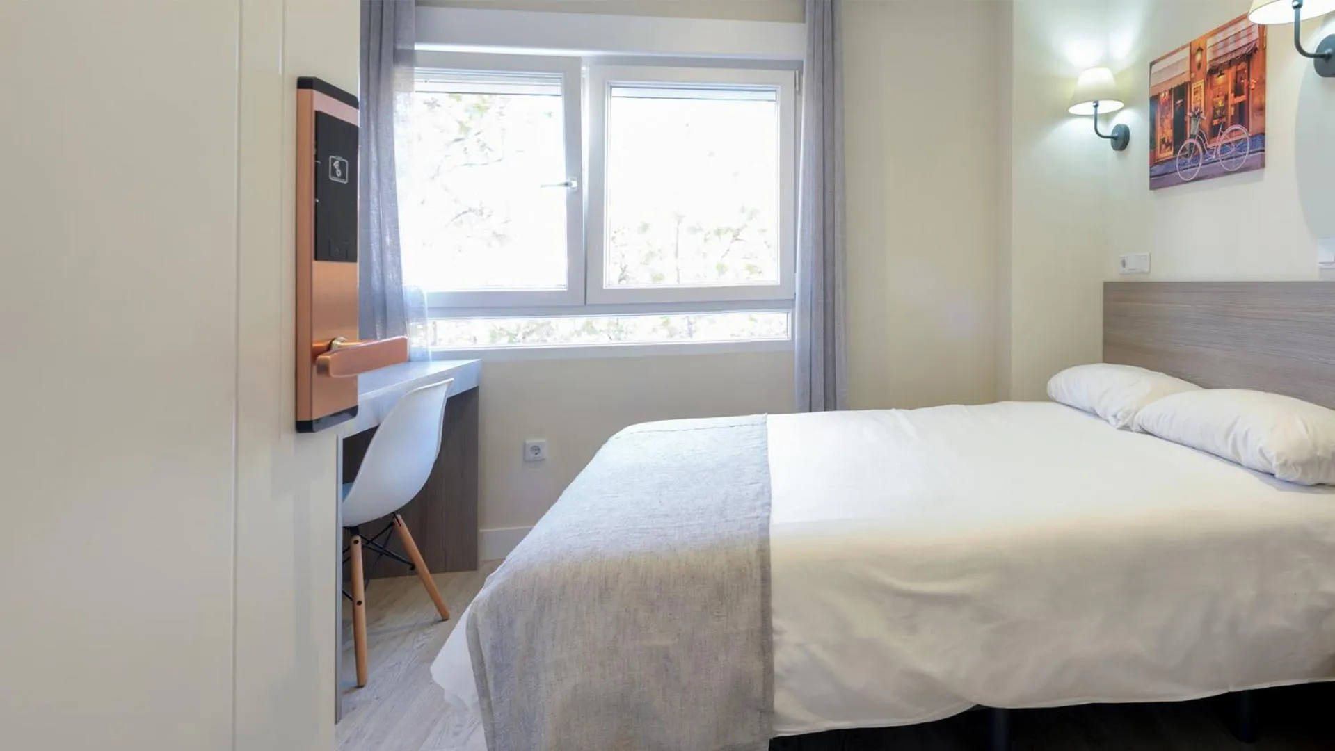 Decorative detail, Bed in Golden Alcala