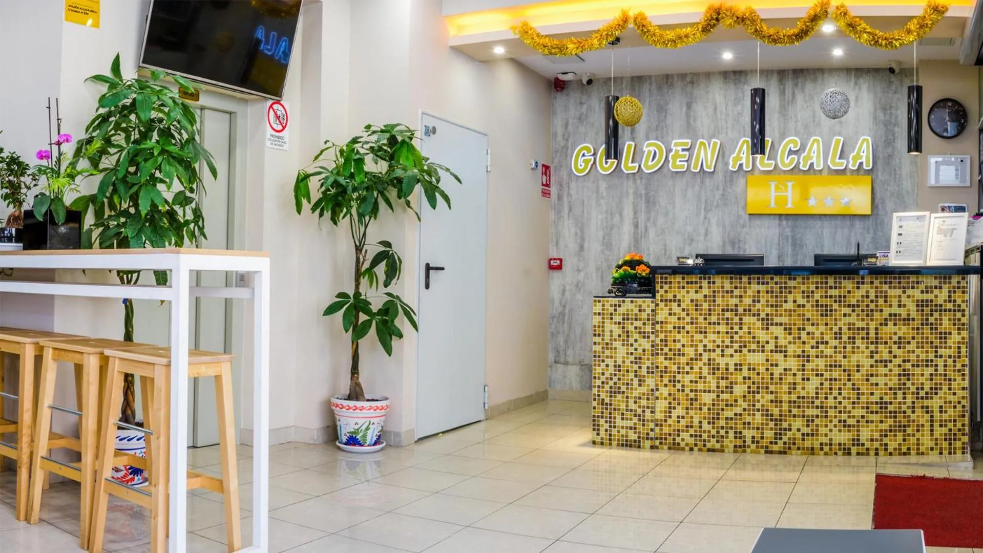 Lobby or reception in Golden Alcala