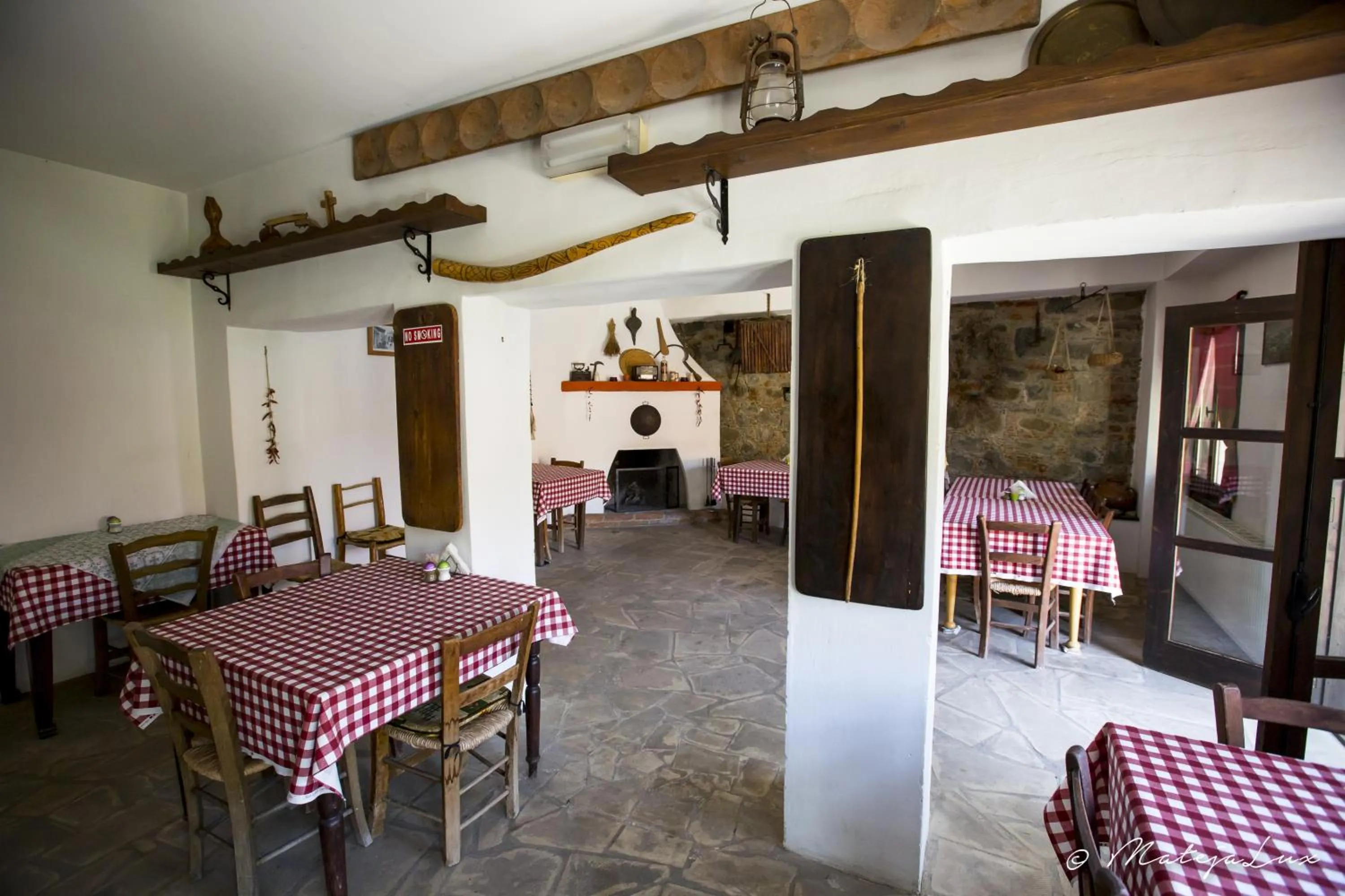 Lounge or bar in Ambelikos Traditional Agrohotel