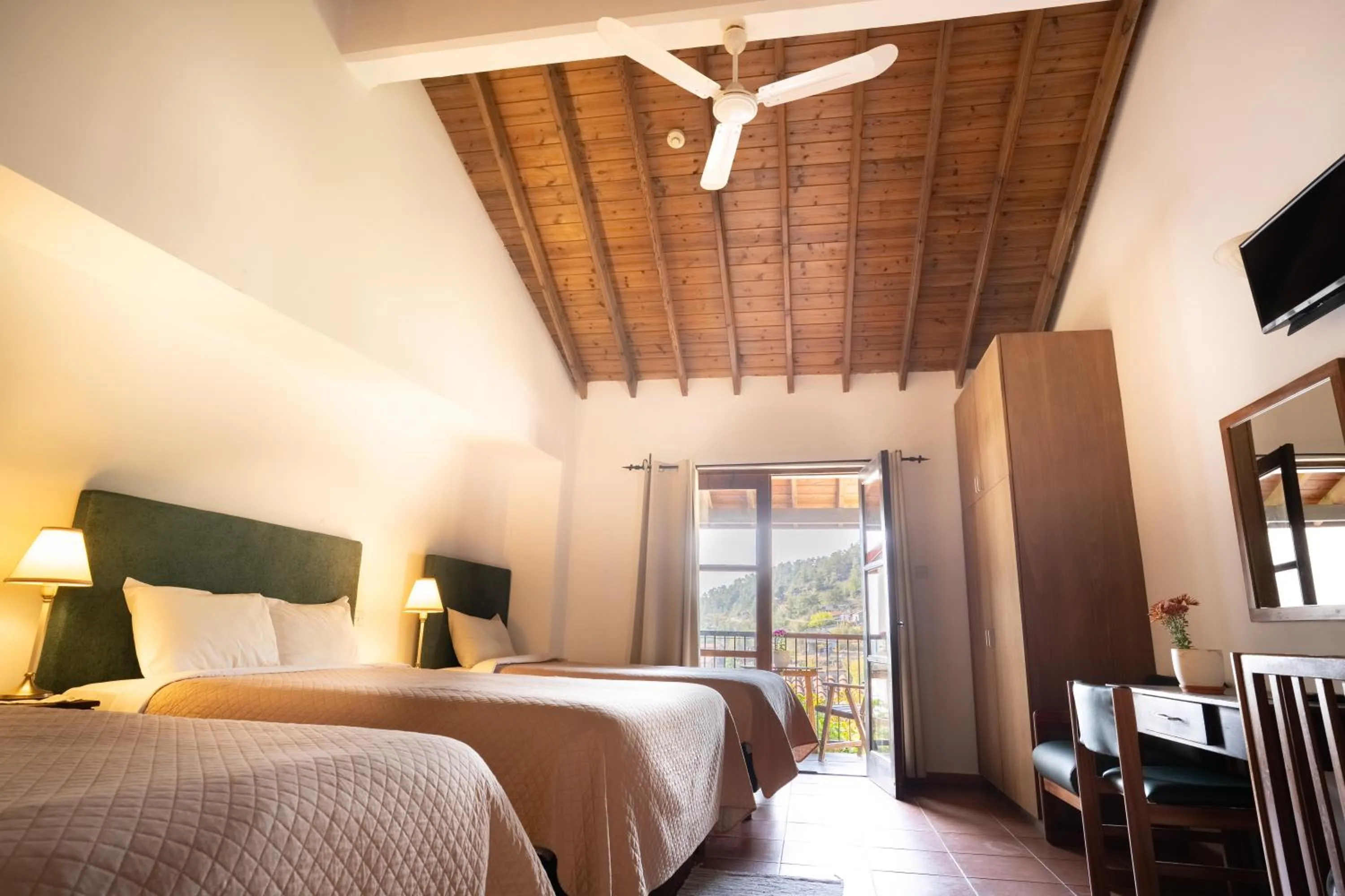 Bed in Ambelikos Traditional Agrohotel