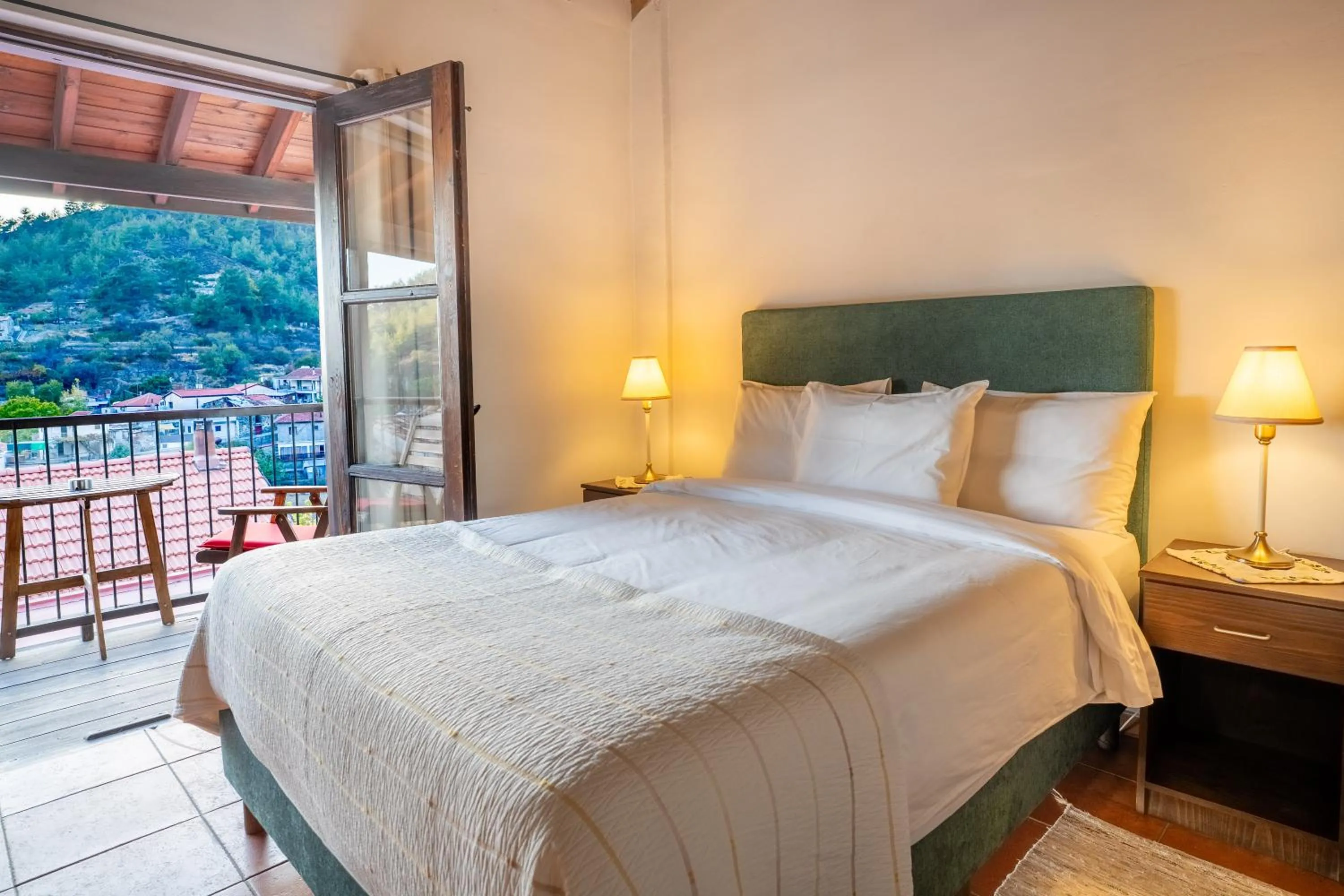 Bed in Ambelikos Traditional Agrohotel