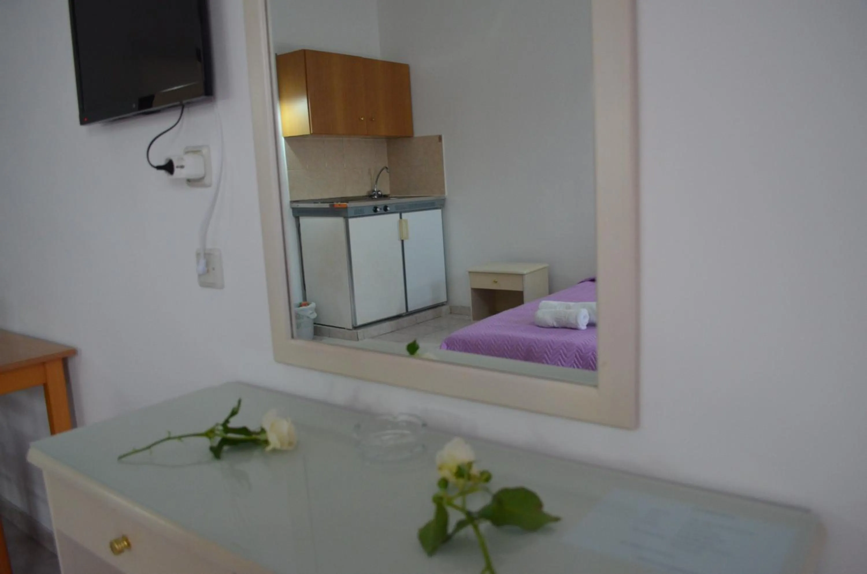 Bed in Kremasti Memories