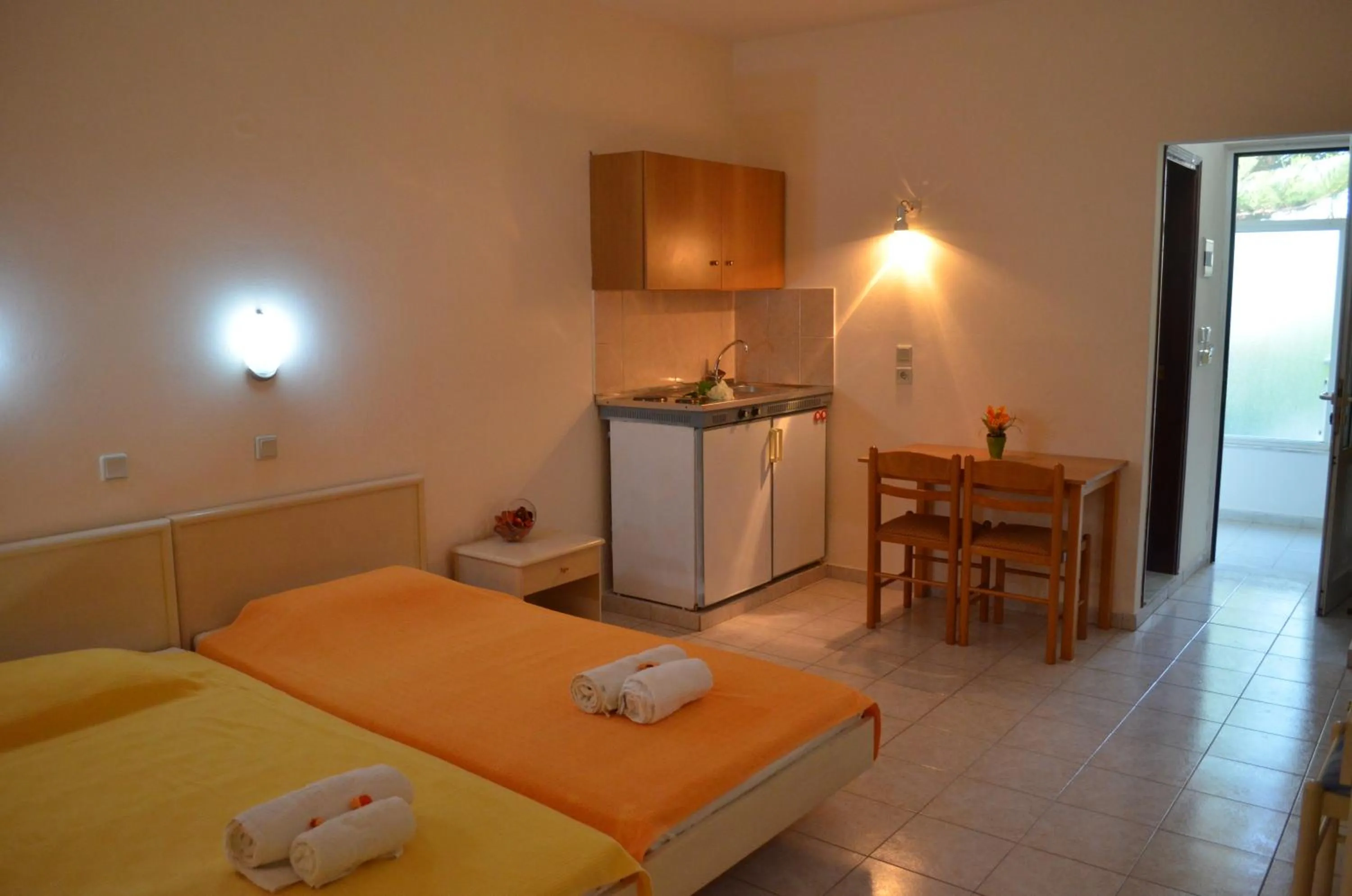 Kitchen or kitchenette, Bed in Kremasti Memories