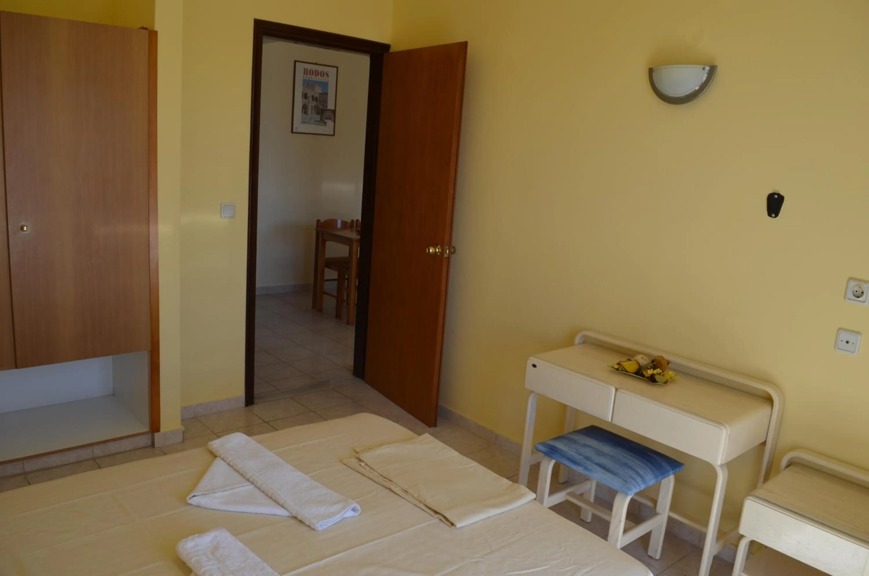 Bedroom, Bed in Kremasti Memories