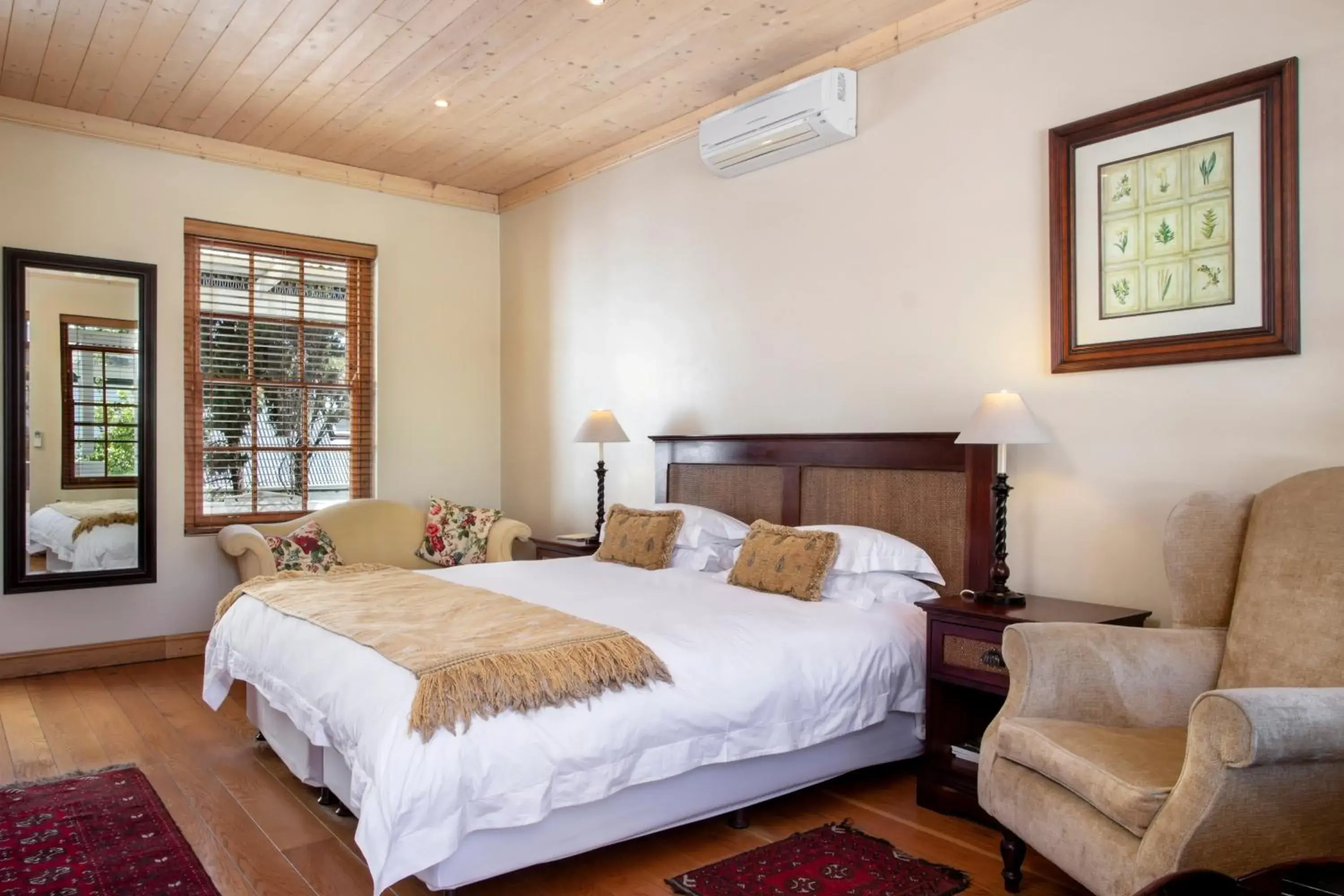 Superior Double Room in De Hoek Manor Superior Double Room in De Hoek Manor