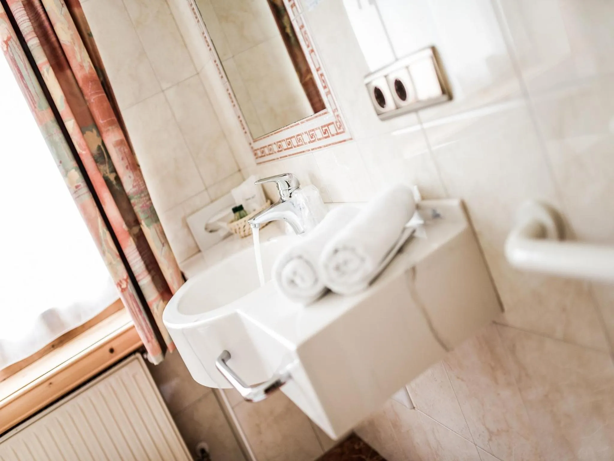 Toilet in Hotel Alpenjuwel