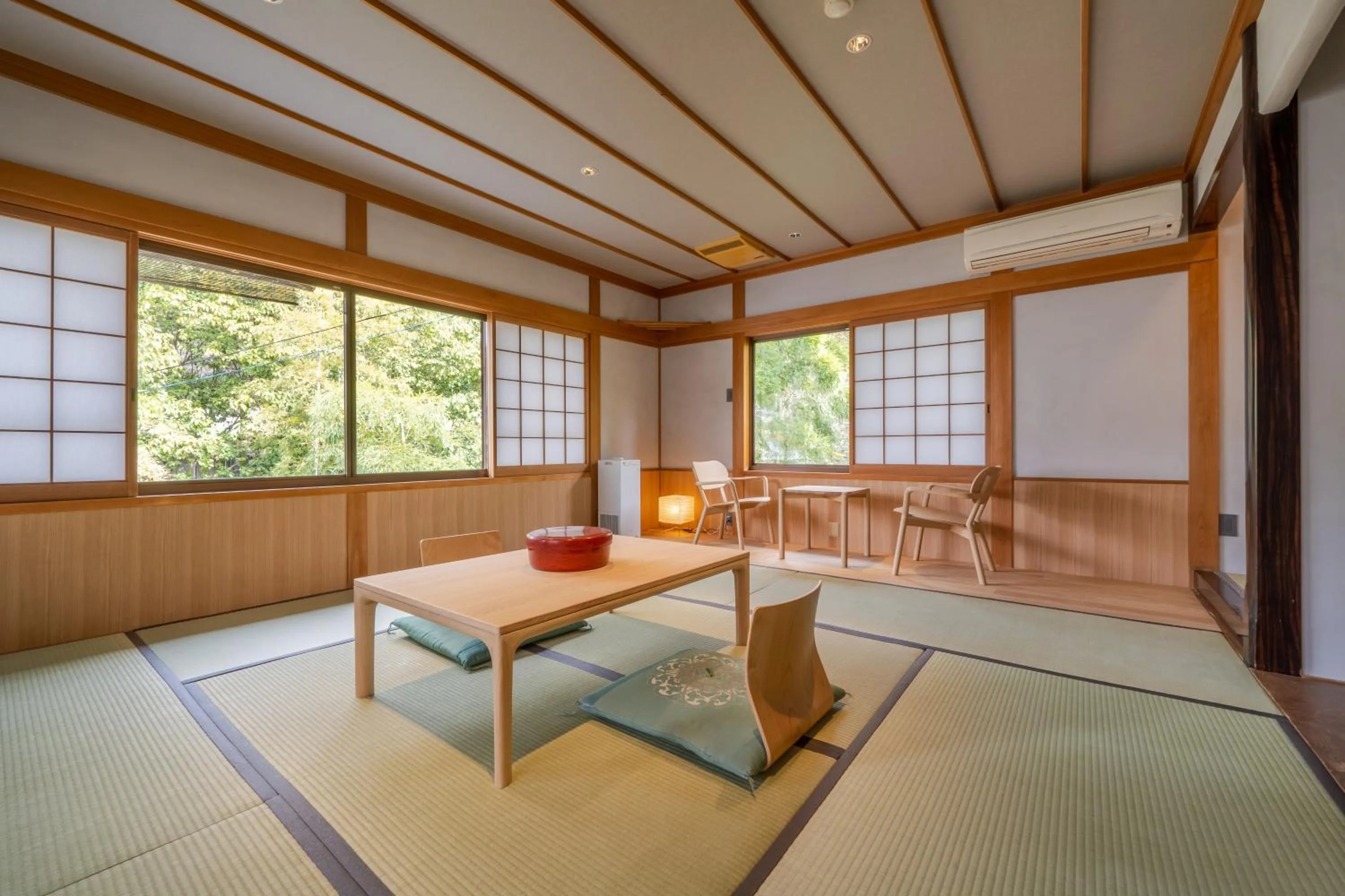 Living room, Bed in Ryokan Yamazaki