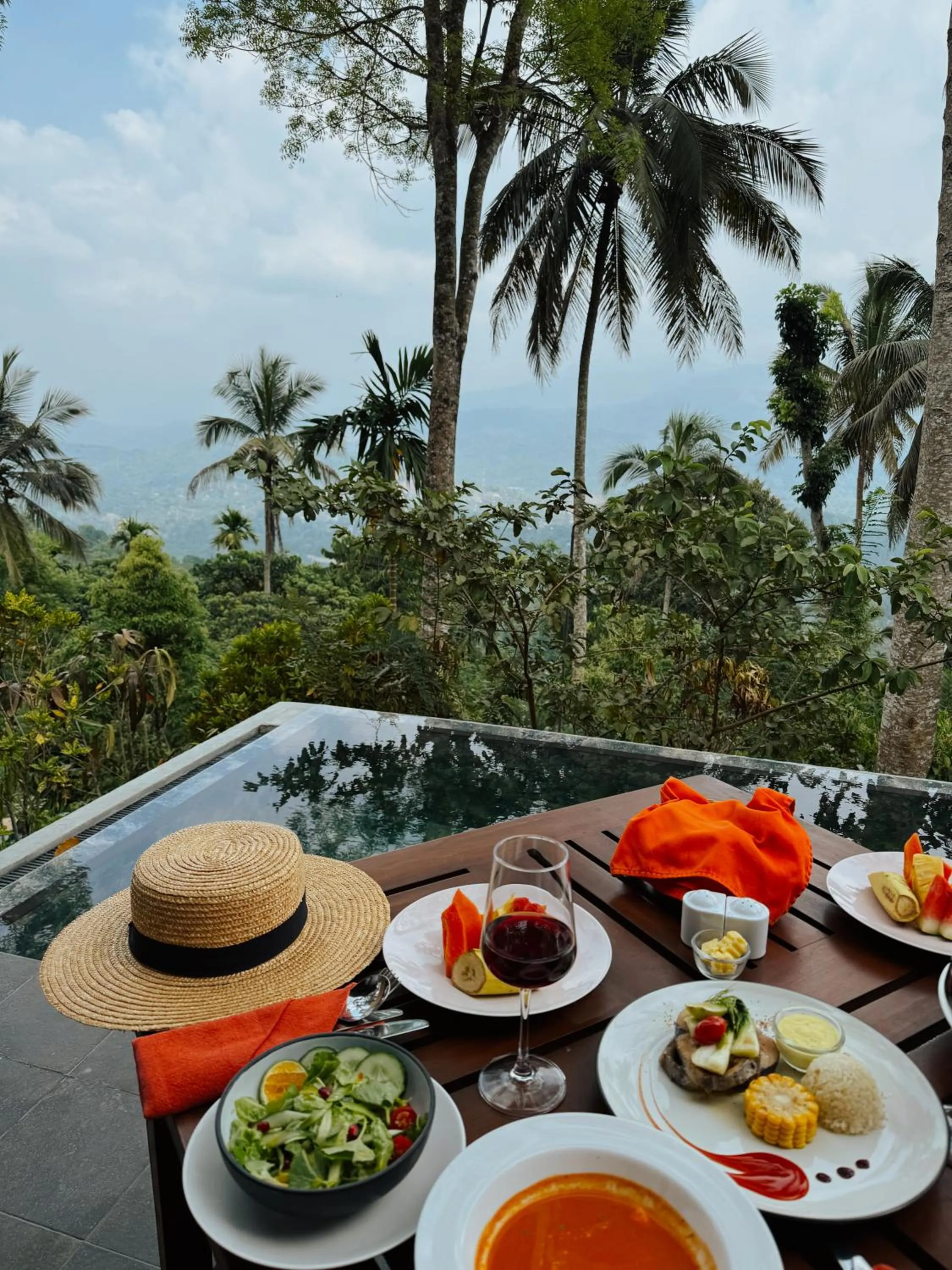 Lunch in Aarunya Nature Resort - Kandy