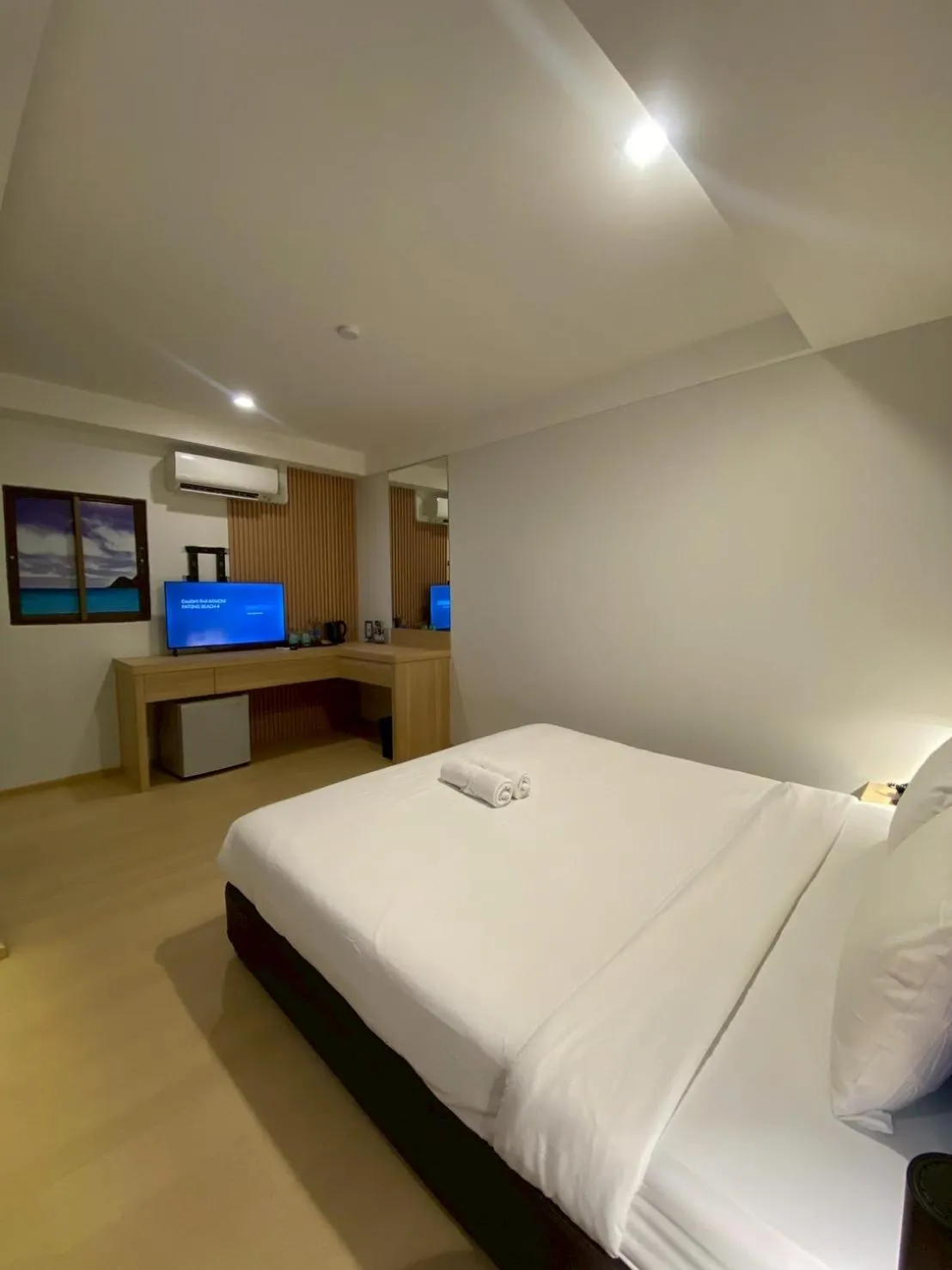 Bed in Armoni Patong Beach Hotel