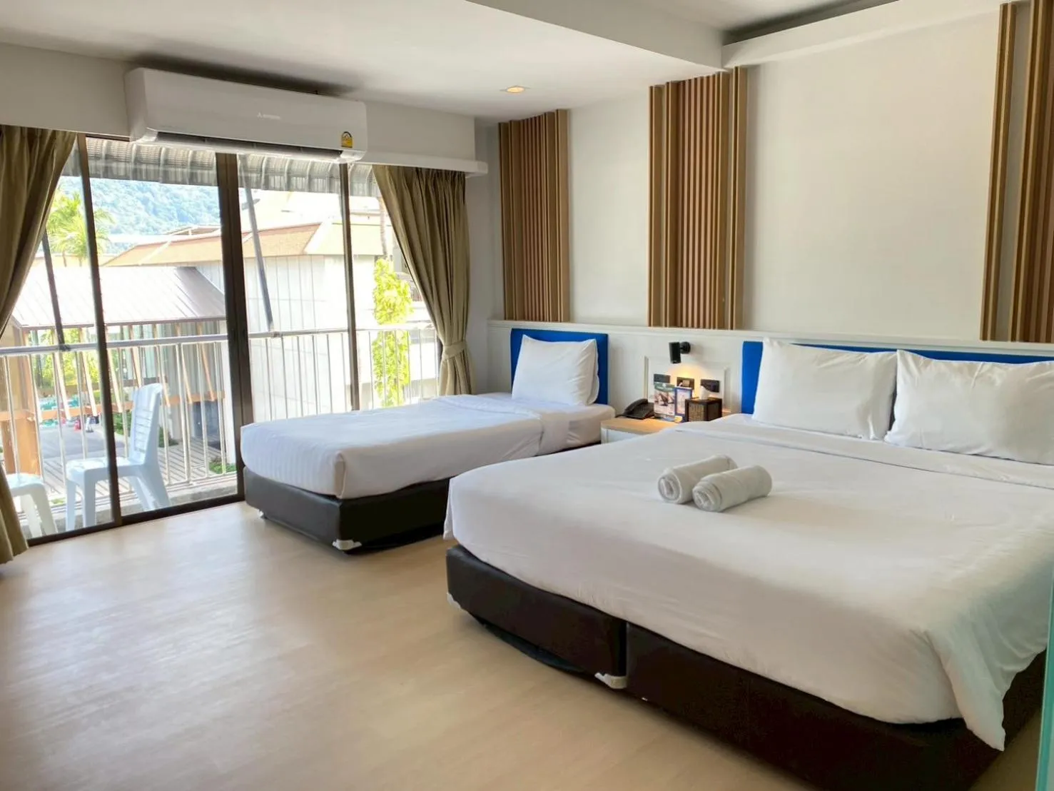 Bed in Armoni Patong Beach Hotel