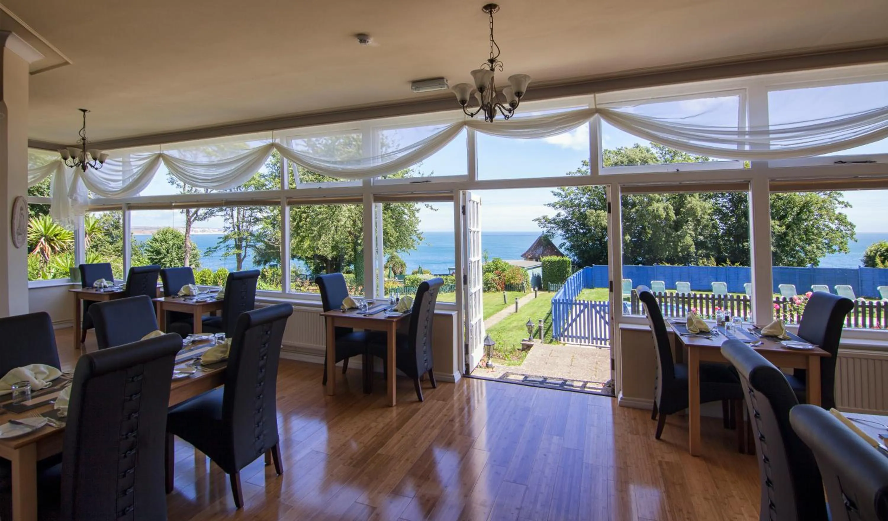 Restaurant/places to eat in Luccombe Manor Country House Hotel